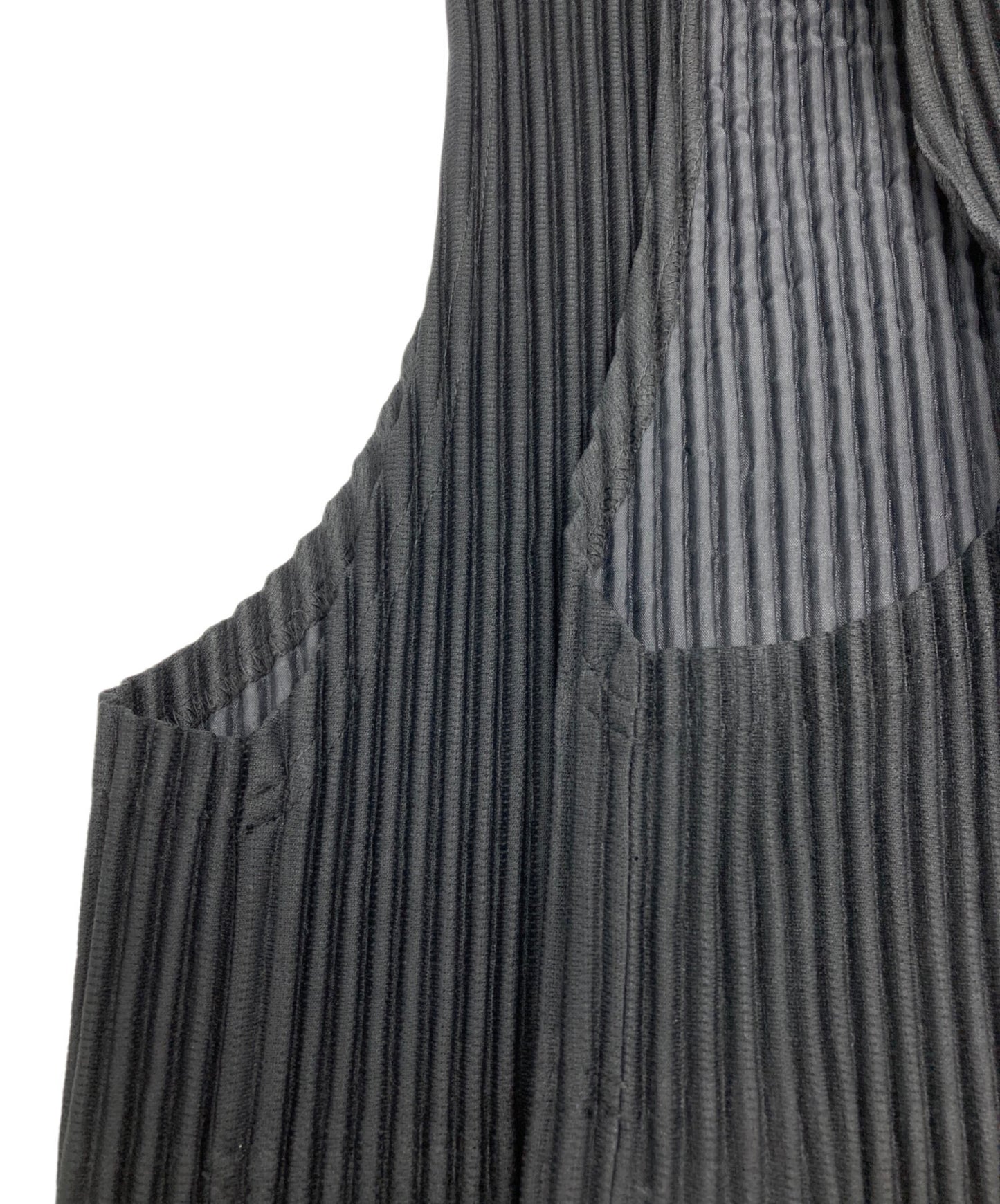 [Pre-owned] HOMME PLISSE ISSEY MIYAKE pleated vest HP21JE167