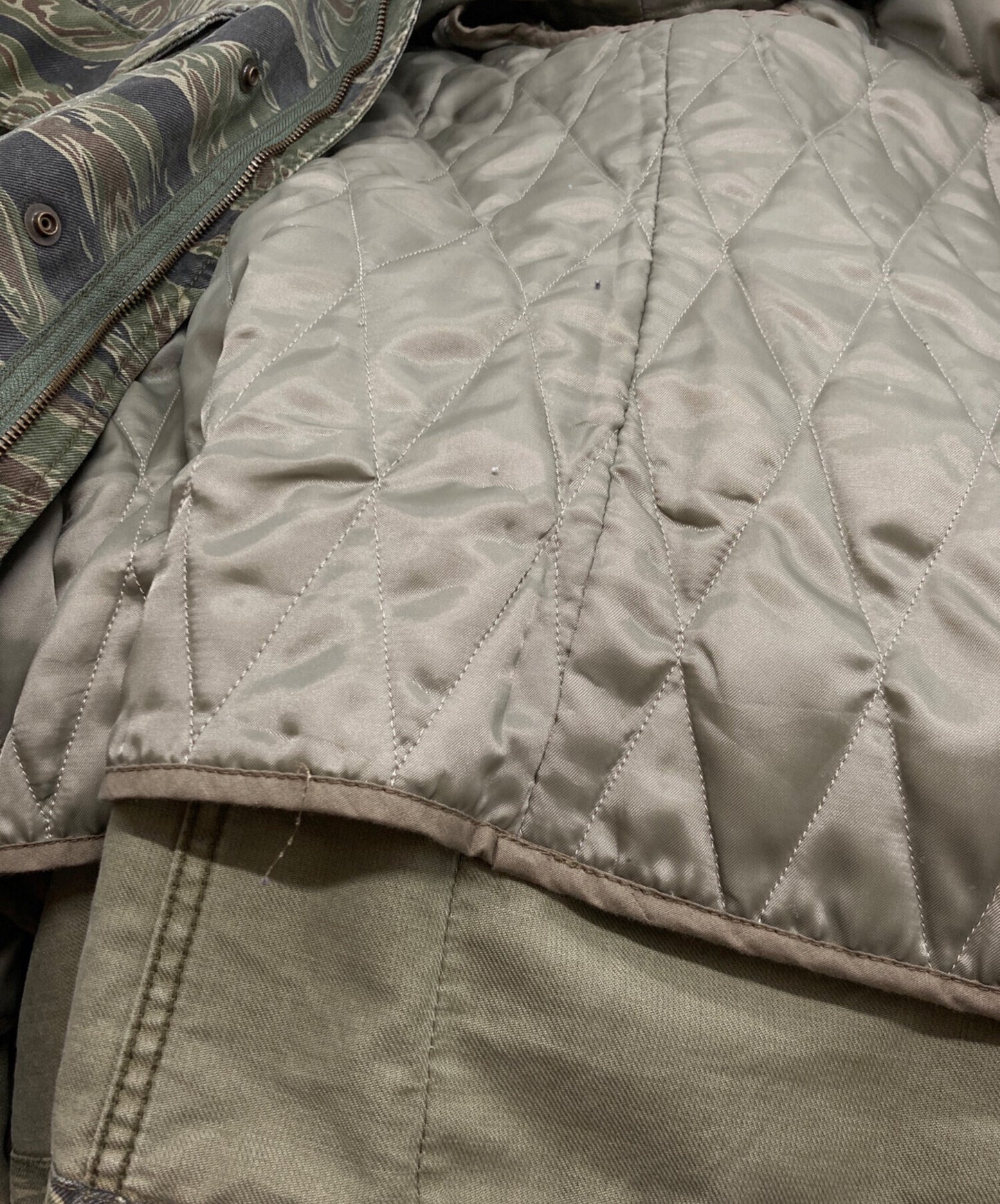 [Pre-owned] Hysteric Glamour Tiger camo military jacket with liner Hysteric Glamour Hysteric Glamour Olive 4AB-1012 with patch hood 4AB-1012