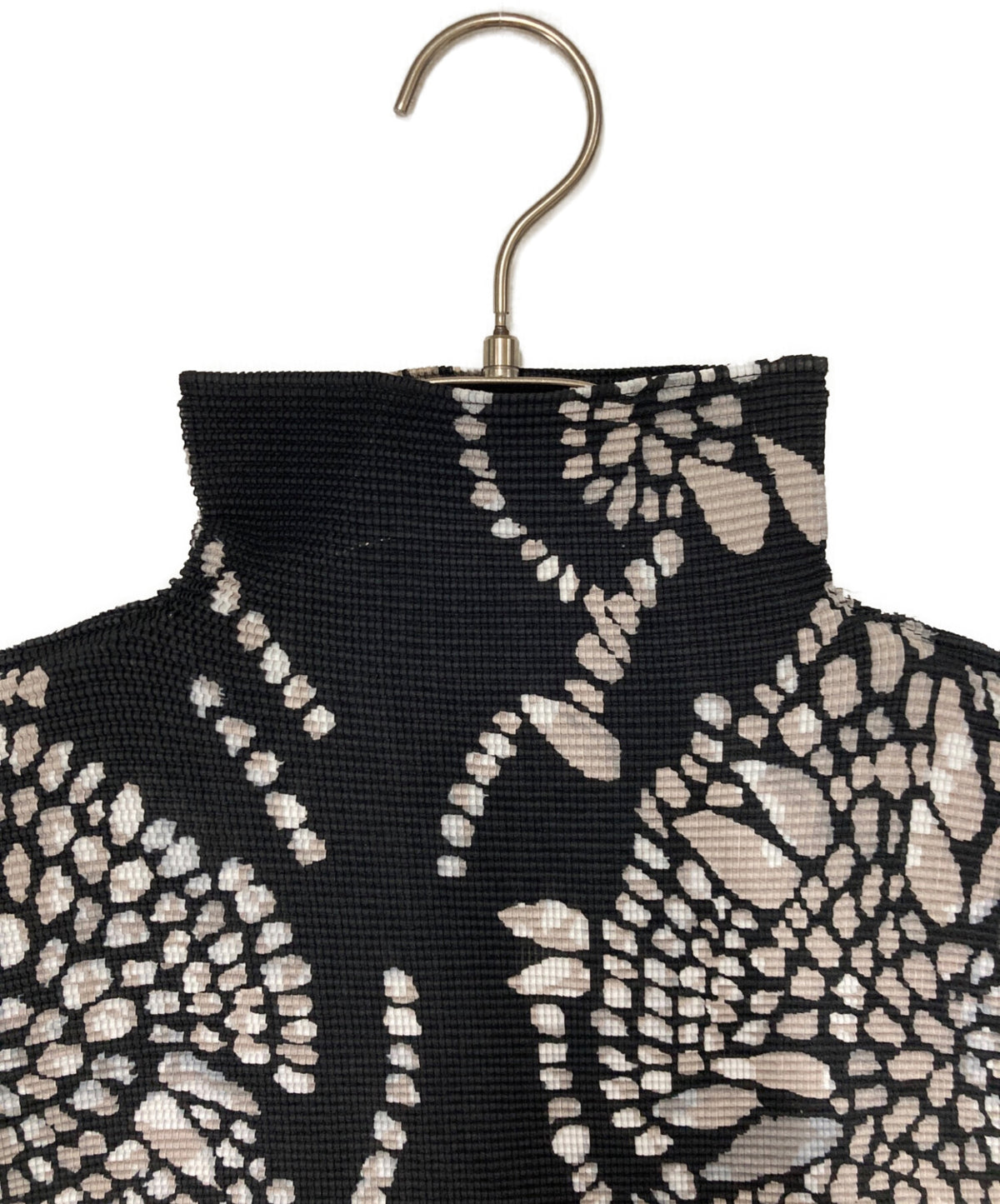 [Pre-owned] me ISSEY MIYAKE All-Over Print Pleated T-Shirt MI41FK525 MI41FK525