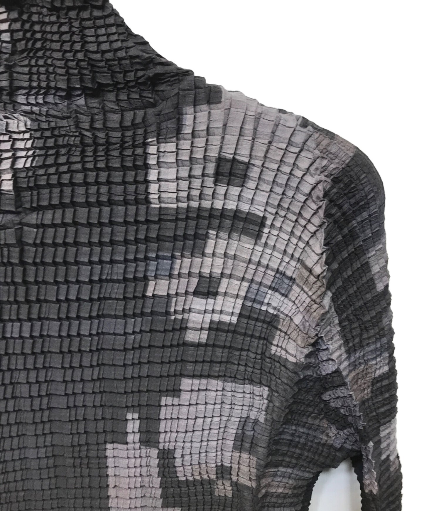 [Pre-owned] ISSEY MIYAKE Stretch Pleats Box Dot Graphic Shirt IM11FJ213