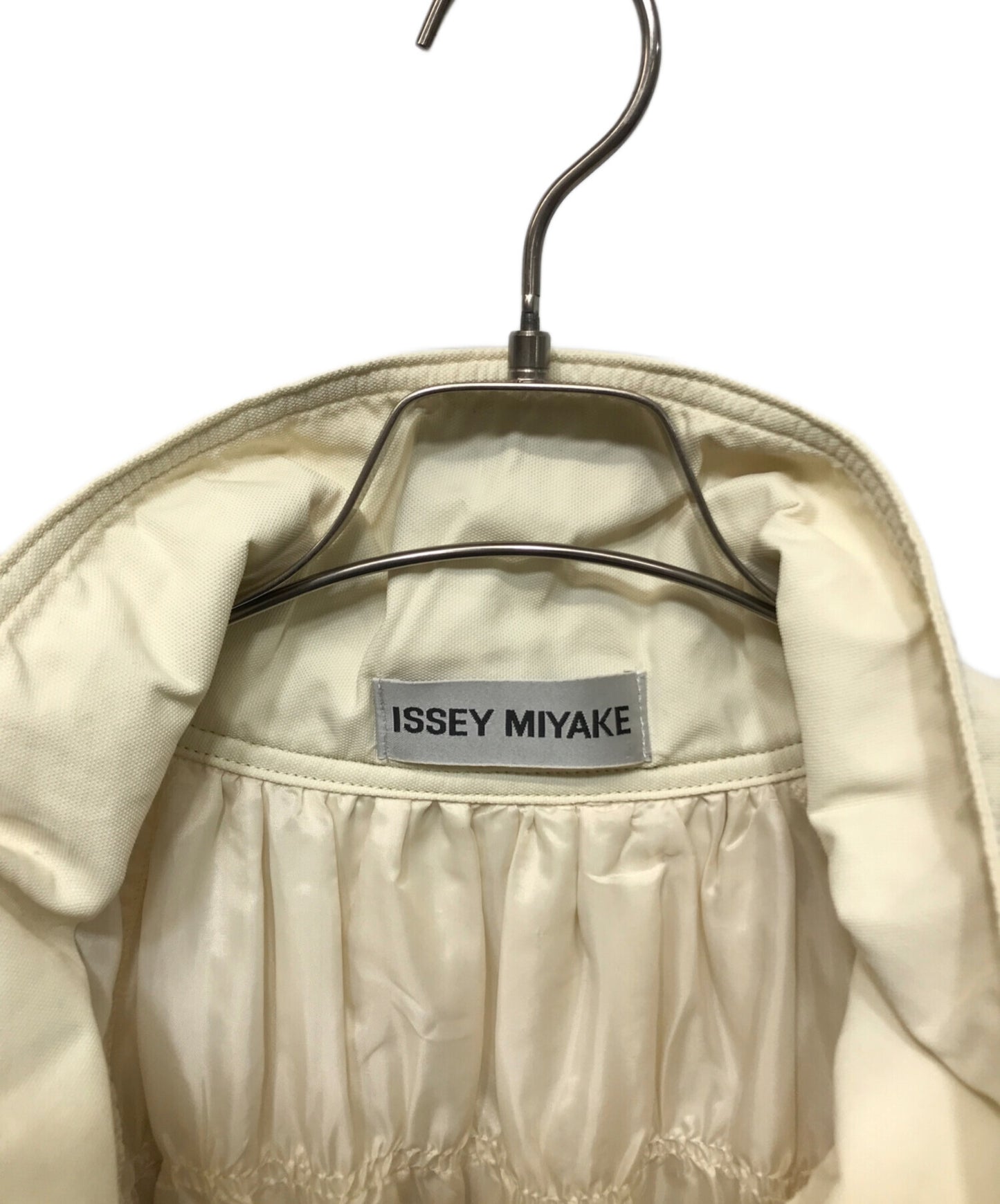 [Pre-owned] ISSEY MIYAKE gathered coat IM73FA501