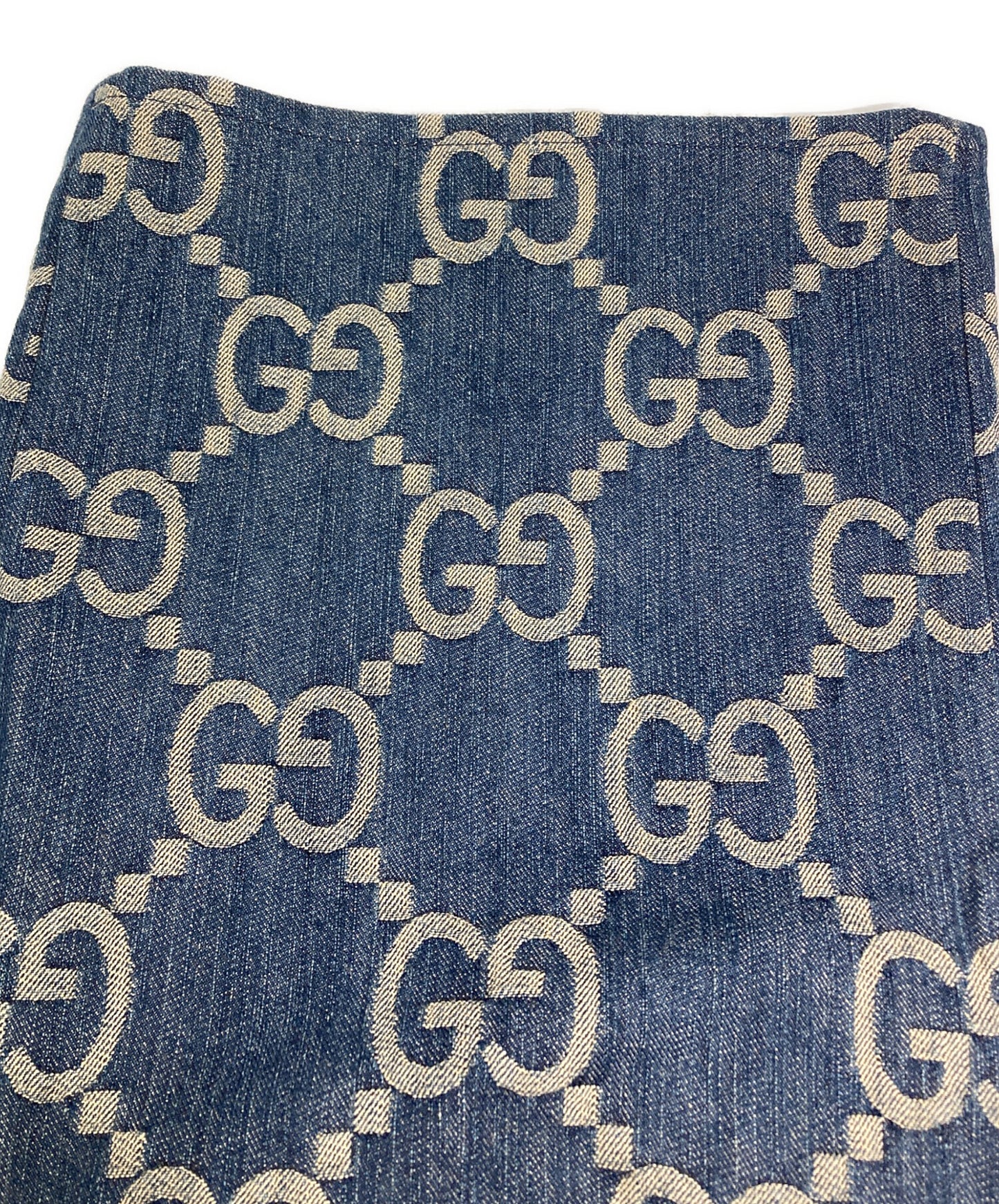 [Pre-owned] GUCCI Pineapple jumbo GG all over denim half pants 674371 XDBTY