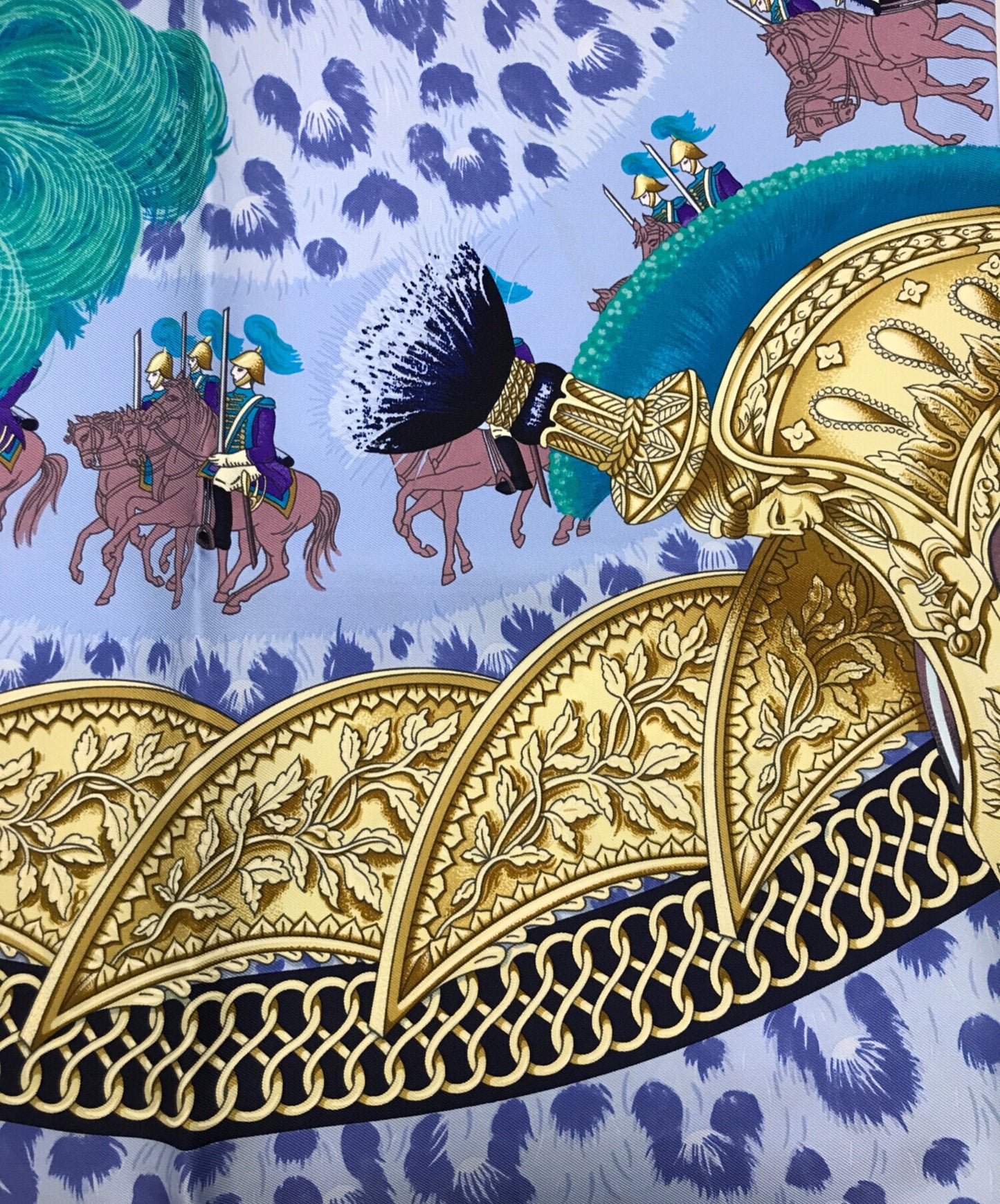 [Pre-owned] HERMES Silk scarf / HERMES / Carré 90 / CASQUES et PLUMETS (helmet without face)