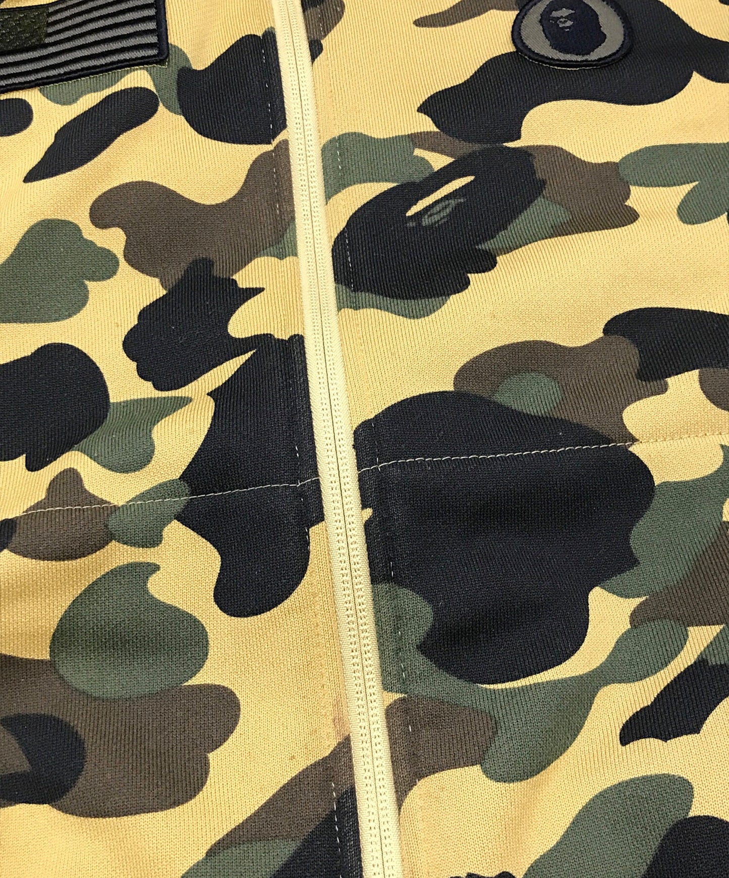 [Pre-owned] A BATHING APE Camo patch zip-up jacket 001SWF301007X