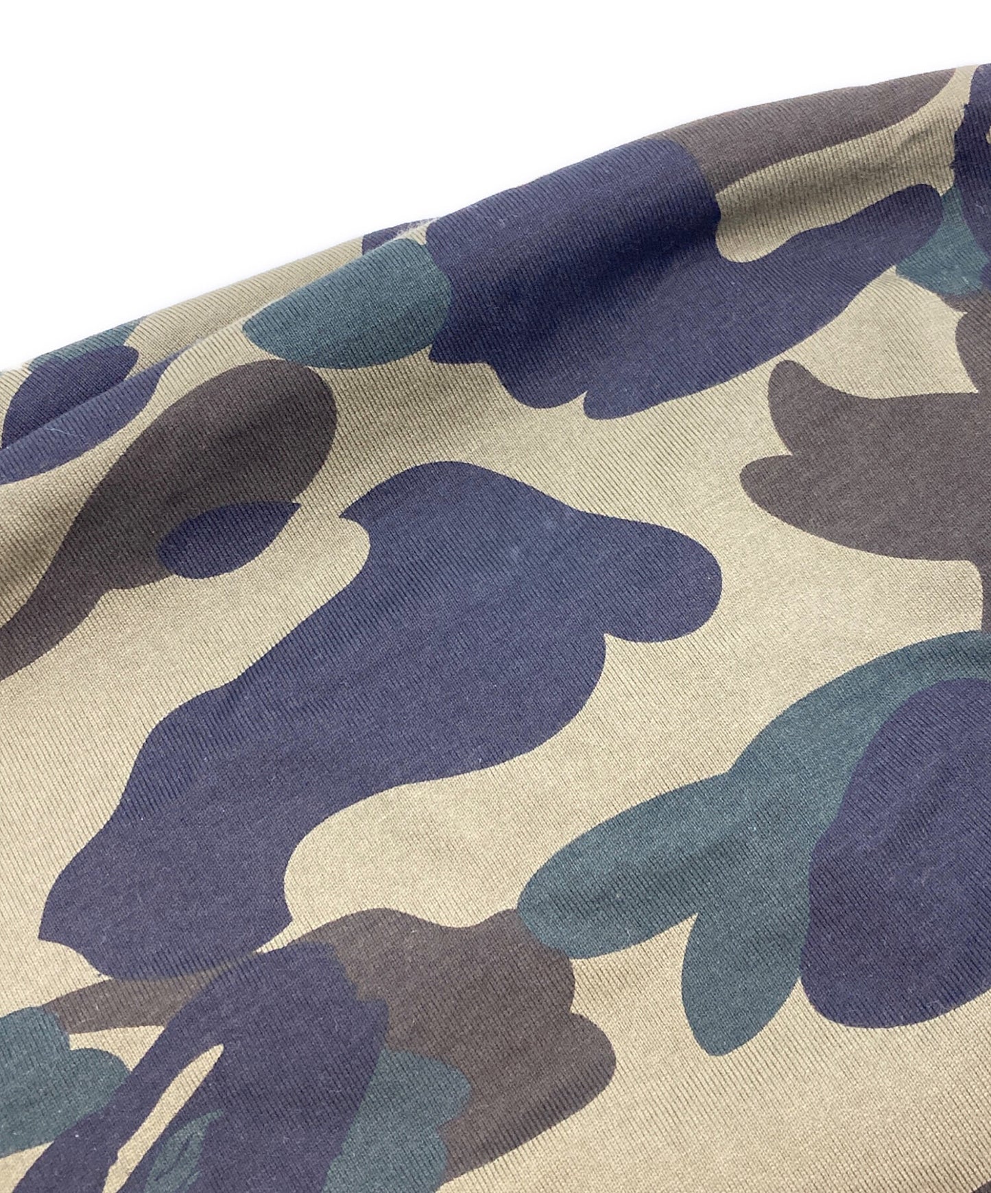 [Pre-owned] A BATHING APE Camouflage Long Sleeve Cut and Sewn / Abasing Ape / 001LTF801001X 001ltf801001x