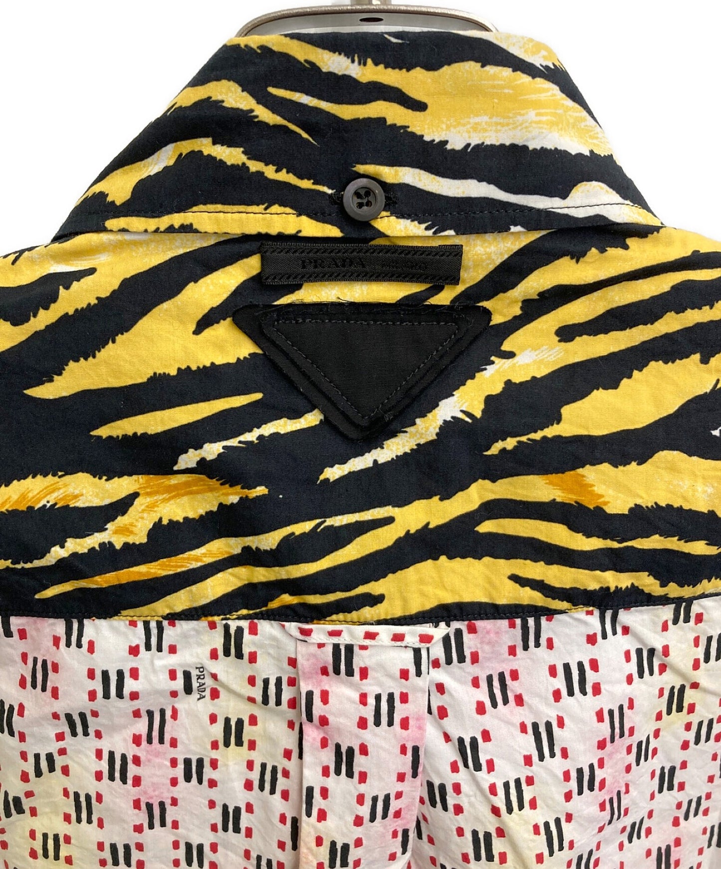 [Pre-owned] PRADA Sleeveless studded shirt P460CR