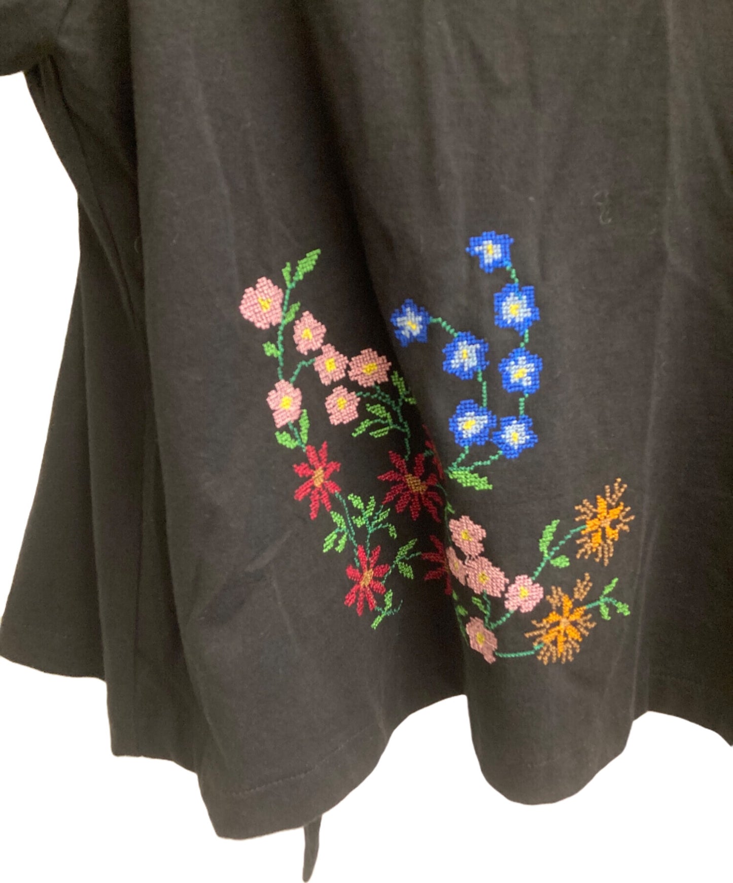 [Pre-owned] TAO COMME des GARCONS Cotton jersey, embroidery processing, short-sleeved cut and sewn TM-T016