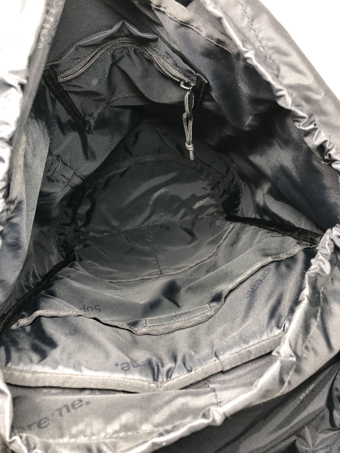 [Pre-owned] SUPREME Mesh Backpack