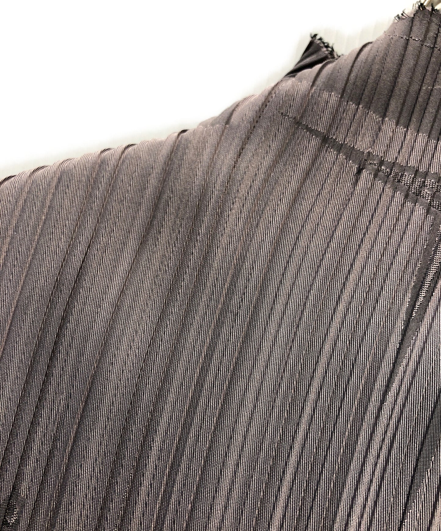 [Pre-owned] ISSEY MIYAKE FETE Pleated cut and sewn with a full pattern IF62FJ202