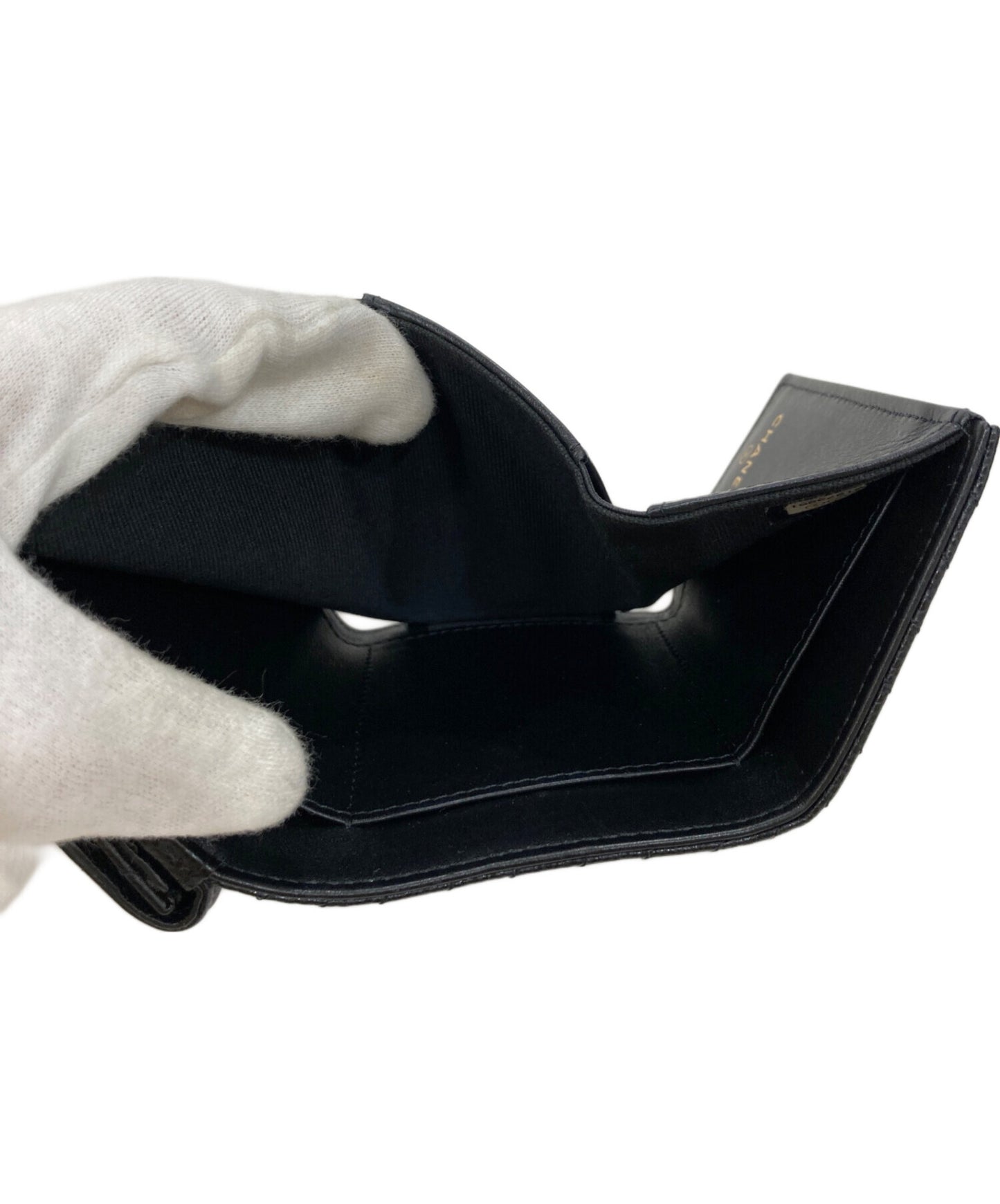 [Pre-owned] CHANEL Boy Chanel Coco Mark Small Flap Wallet Compact wallet A84432