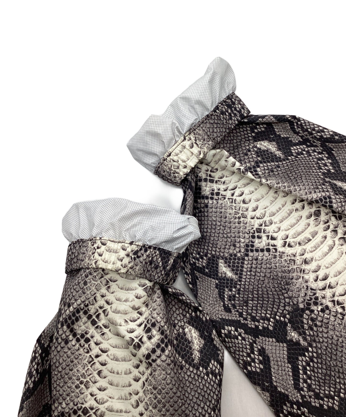 [Pre-owned] SUPREME Snakeskin Taped Seam Coaches Jacket NP11803I