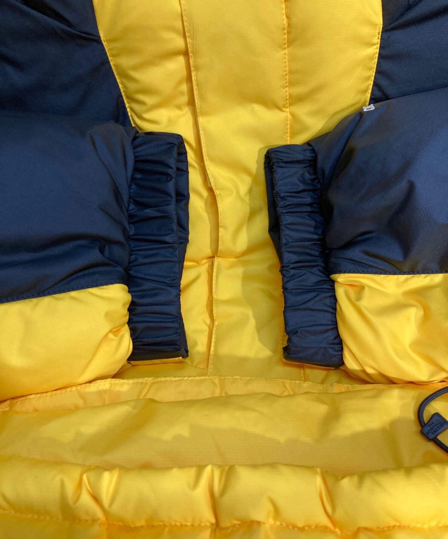 [Pre-owned] SUPREME 800-Fill Half Zip Hooded Pullover ND52205I