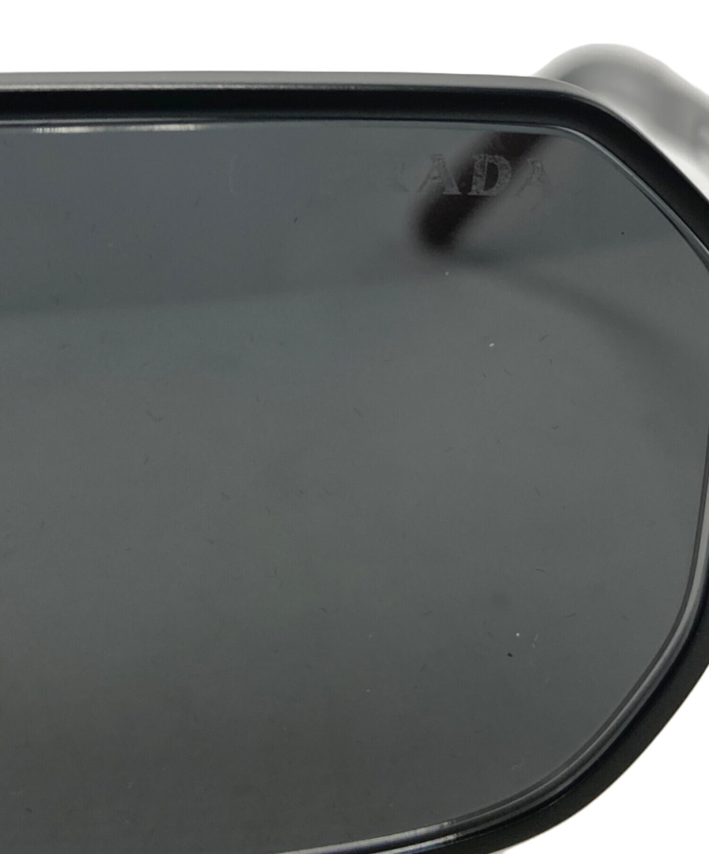 [Pre-owned] PRADA Iconic metal plaque sunglasses SPRA53