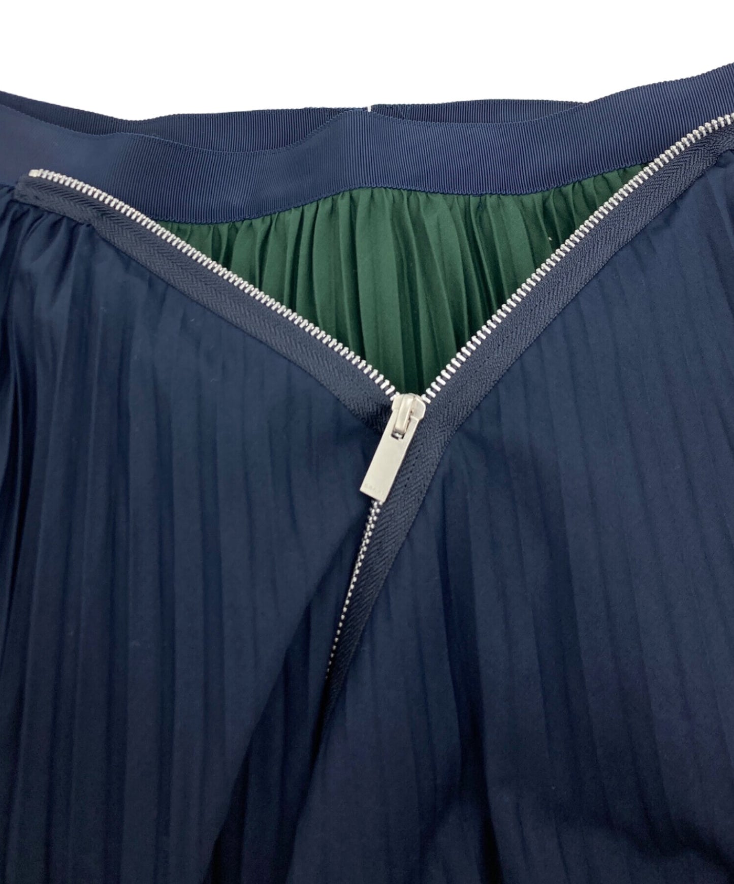 [Pre-owned] sacai Cotton Poplin Zipper Pleated Skirt SCW-057