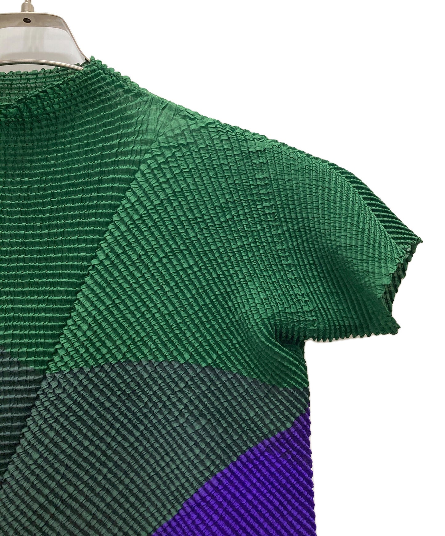 [Pre-owned] ISSEY MIYAKE pleated knit