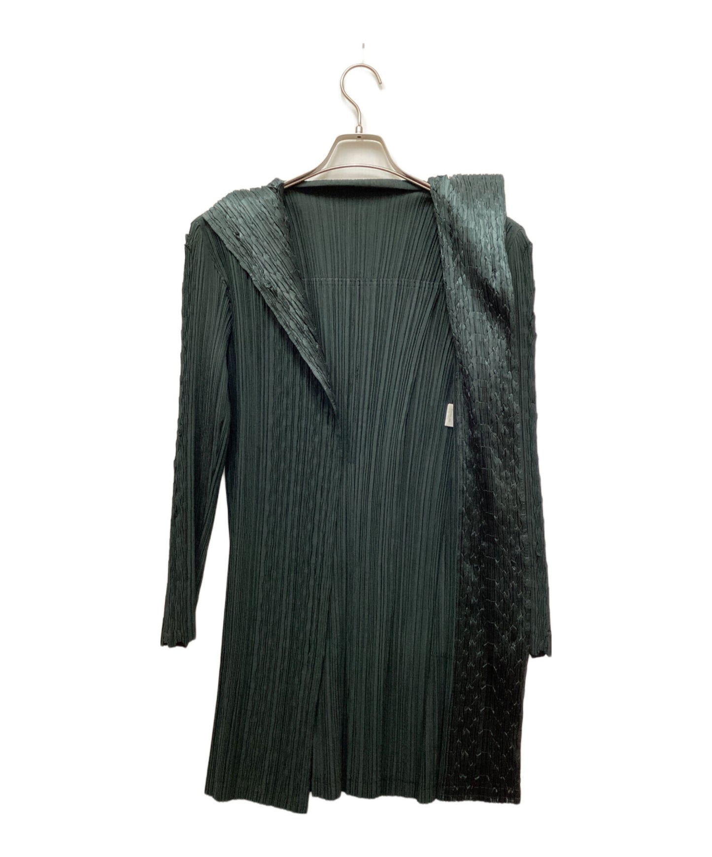 [Pre-owned] ISSEY MIYAKE FETE Scale Pleated Coat Pleated Coat Coat IF84FD716