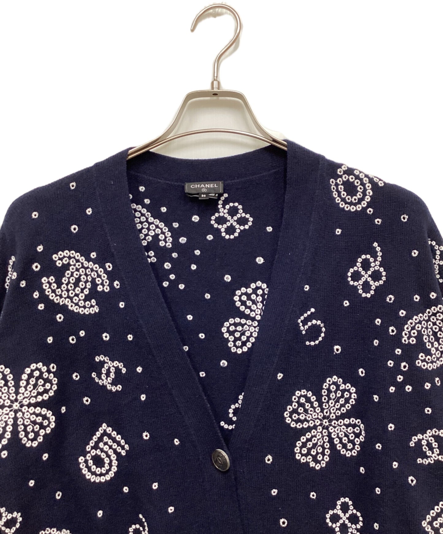 [Pre-owned] CHANEL Clover & Coco Mark Embroidered Knit Cardigan P74363K10710