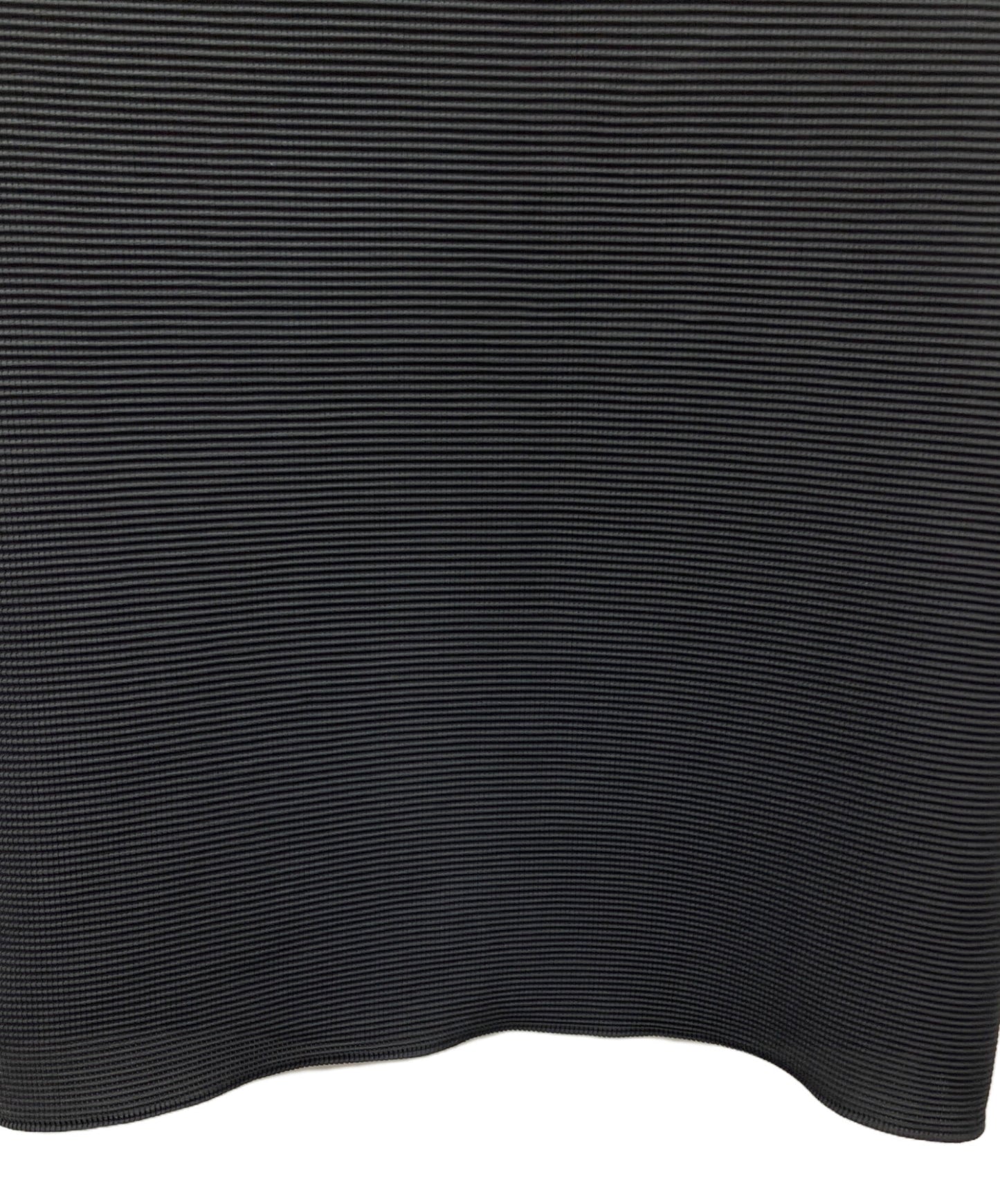 [Pre-owned] me ISSEY MIYAKE SQUARE STRETCH PLEATS Sleeveless T-Shirt MI53FK378
