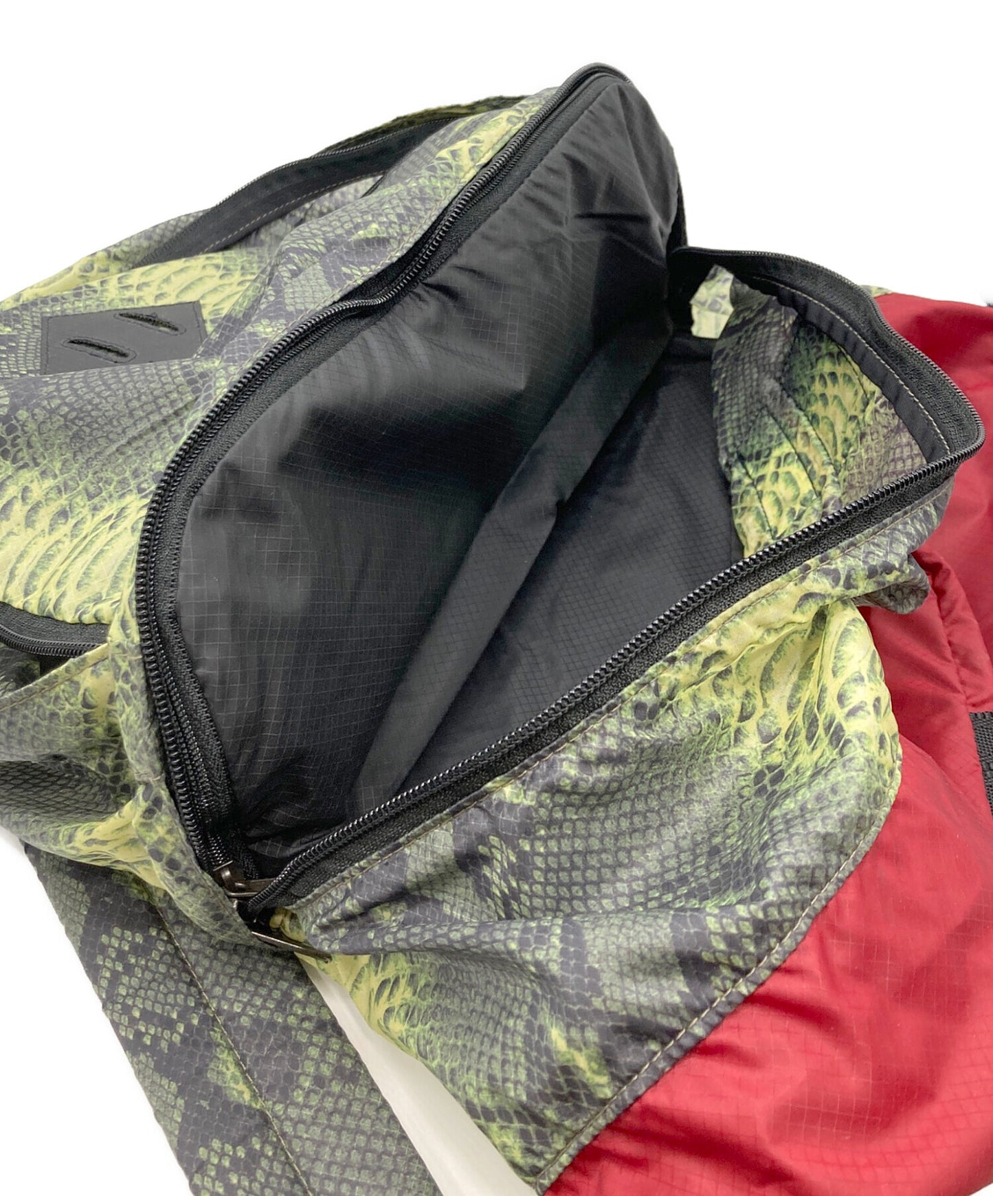 [Pre-owned] SUPREME Snakeskin Lightweight Day BackPack NF0A3KVJ