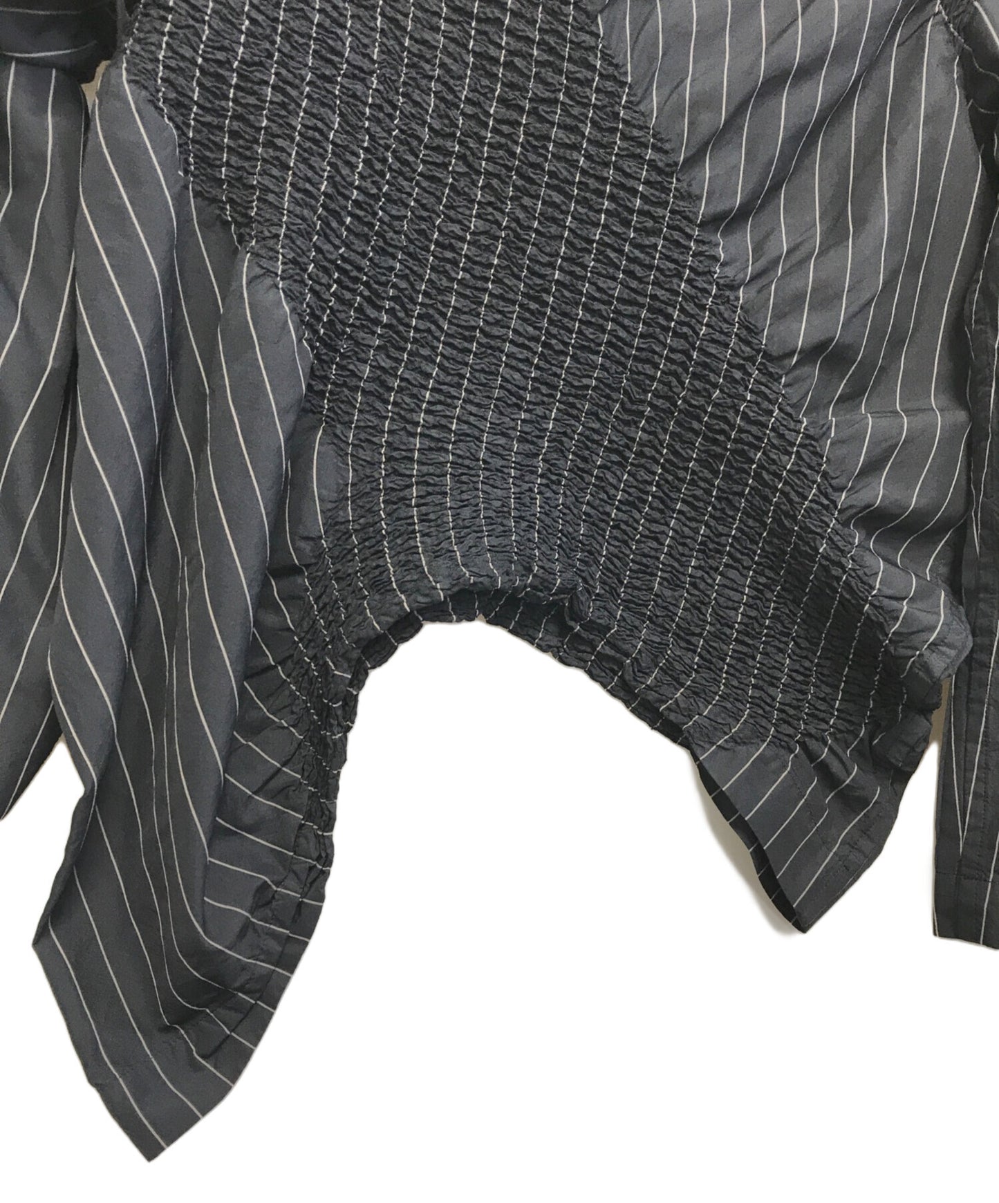 [Pre-owned] ISSEY MIYAKE Pleated striped blouse IM38FJ050