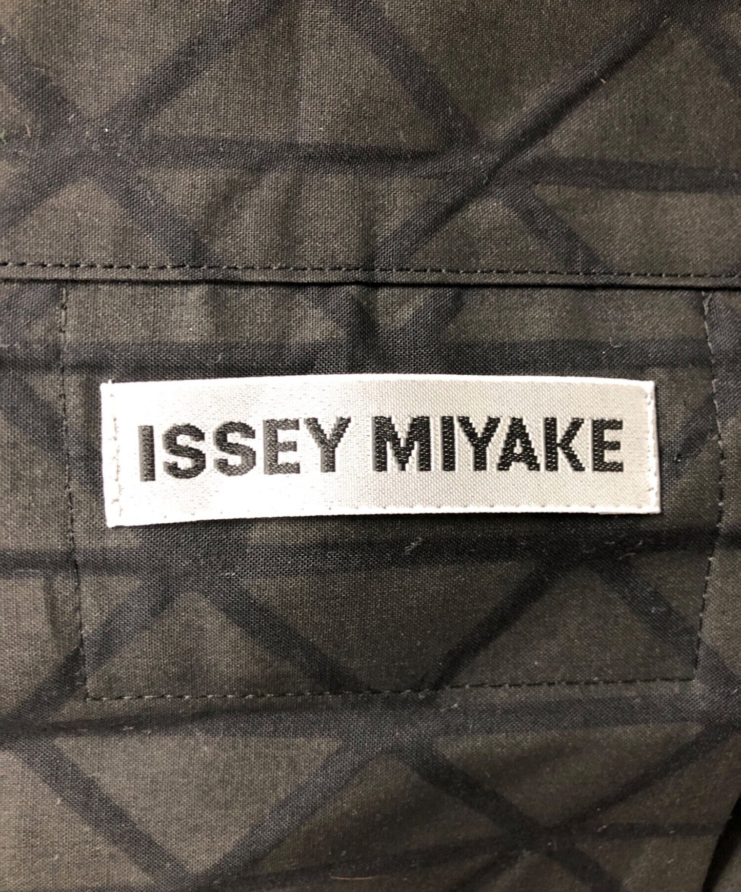 [Pre-owned] ISSEY MIYAKE BLINK Triangle Piece Stole 2200599914018