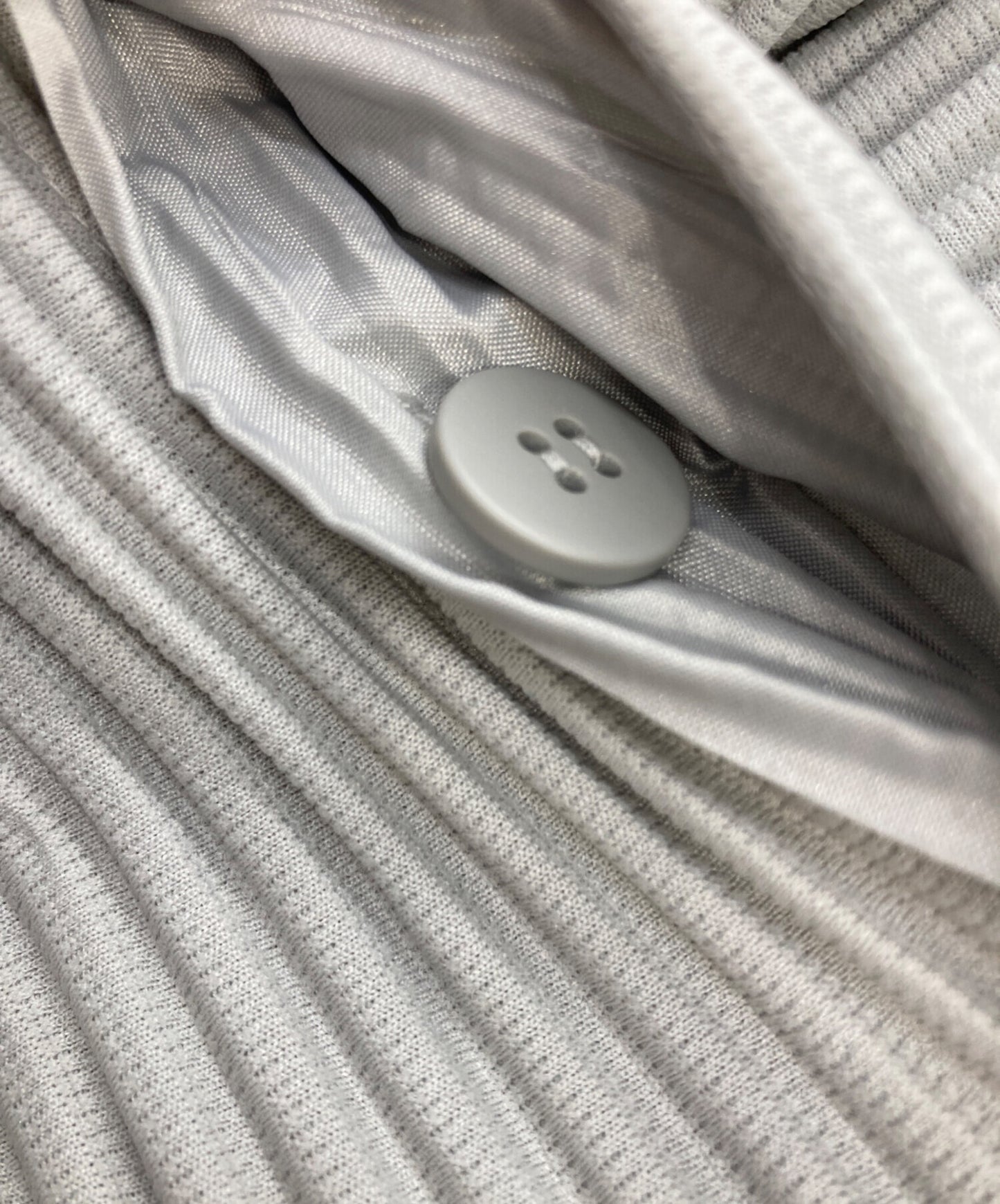 [Pre-owned] HOMME PLISSE ISSEY MIYAKE BASICS Pleated pants HP55JF350