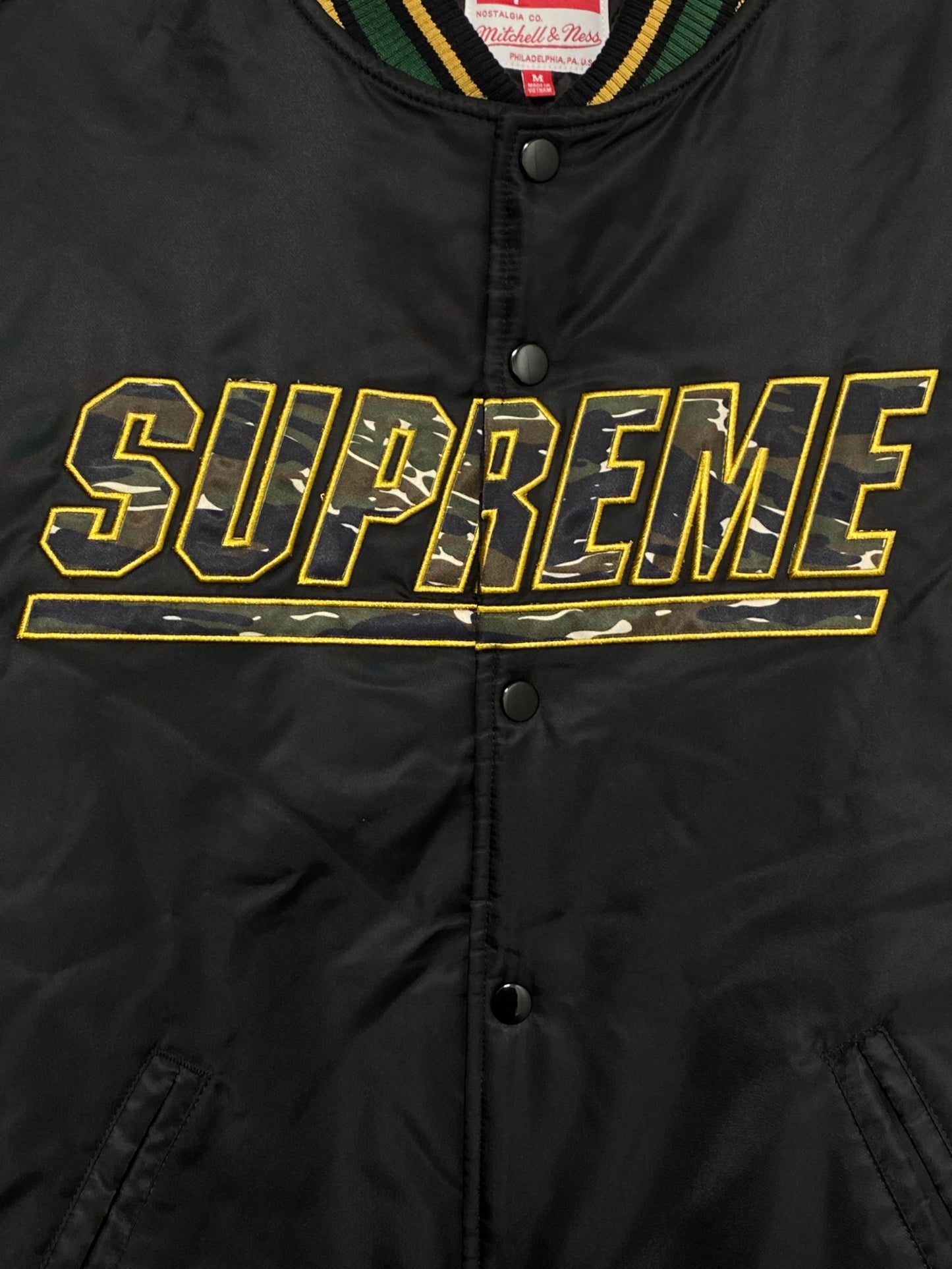 [Pre-owned] SUPREME Camo Logo Varsity Jacket