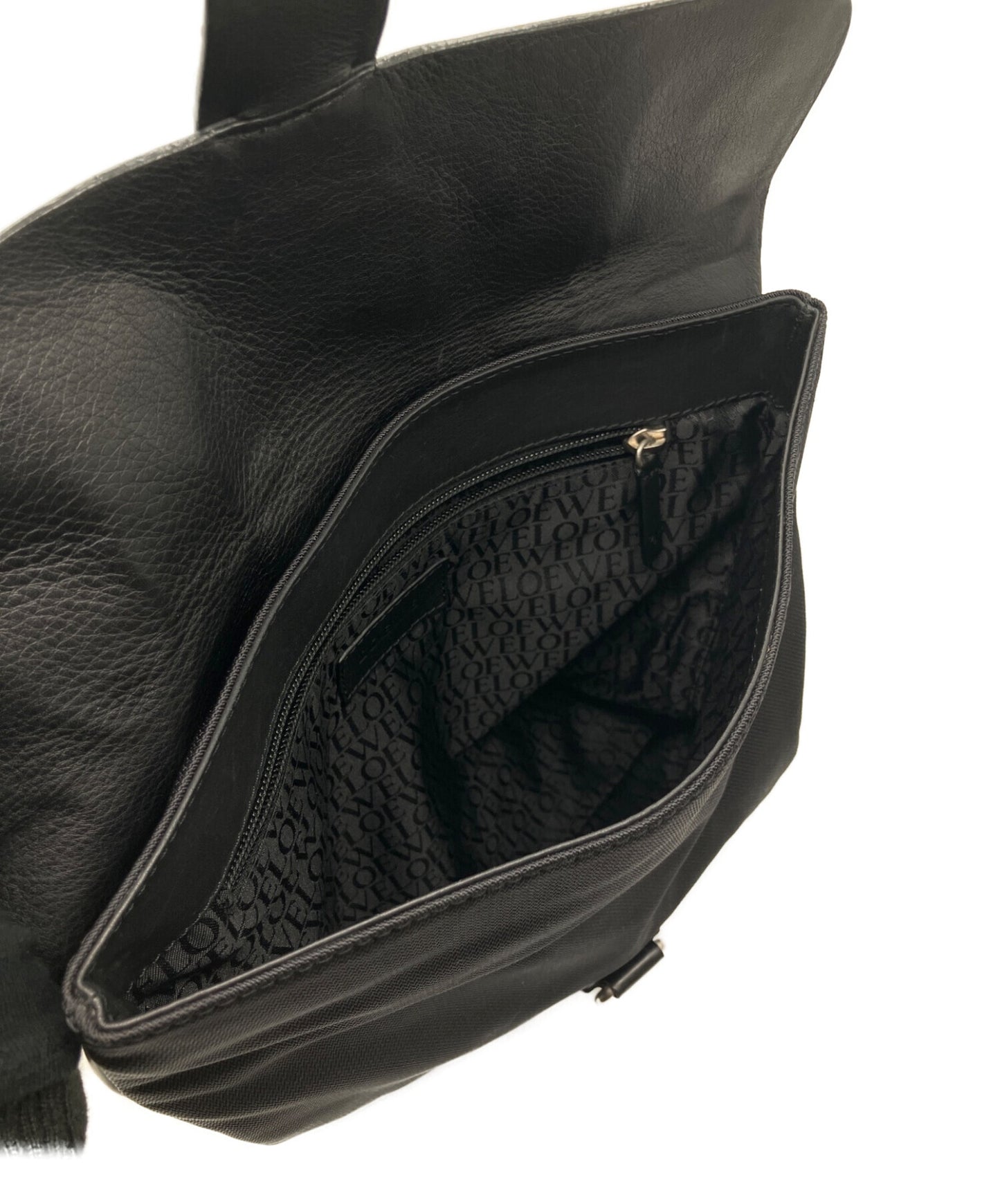 [Pre-owned] LOEWE Leather flap shoulder bag