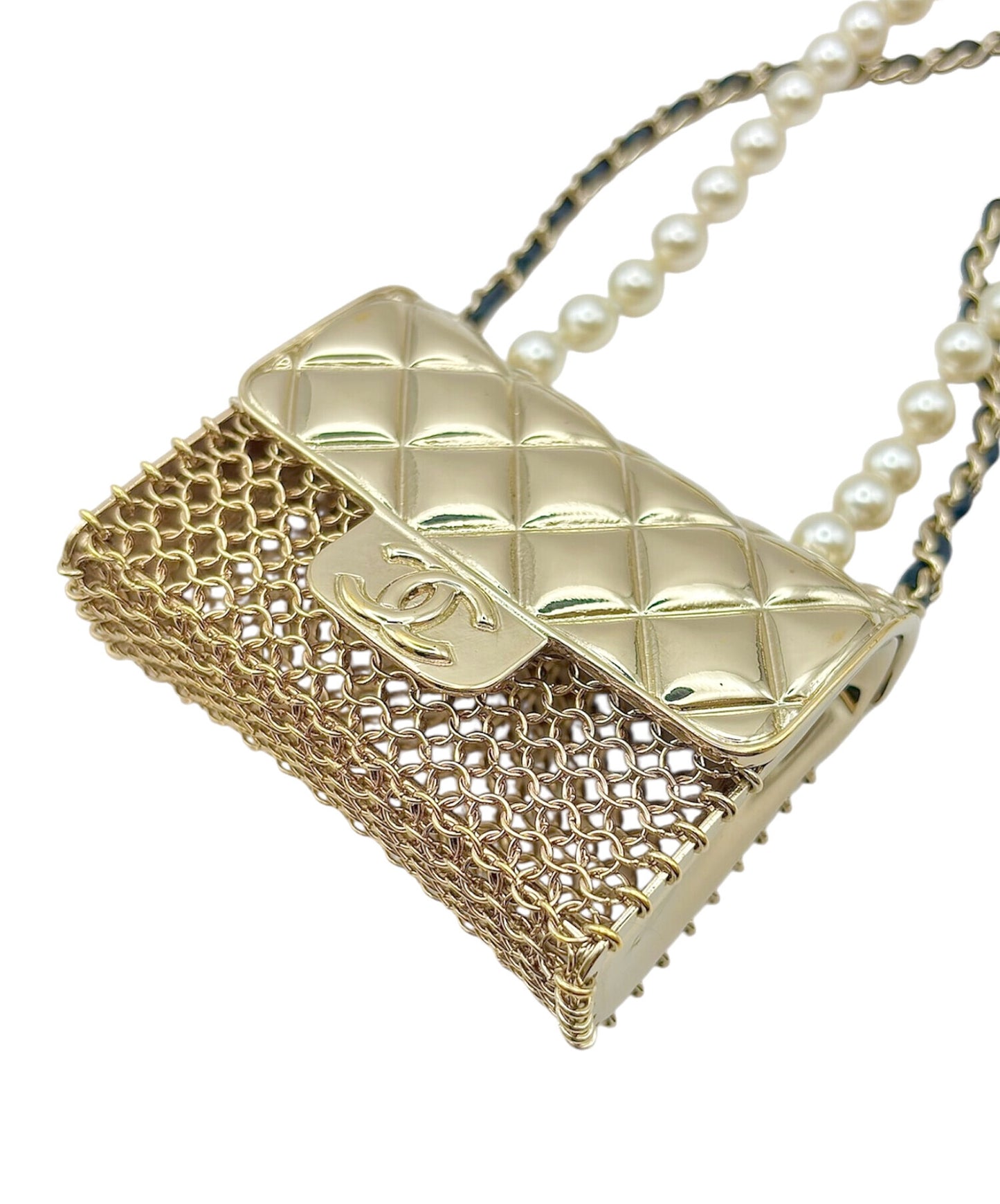 [Pre-owned] CHANEL Matelasse bag motif, fake pearl, long Necklace Accessories White Silver Matelasse bag motif fake pearl necklace / pearl necklace / costume jewelry