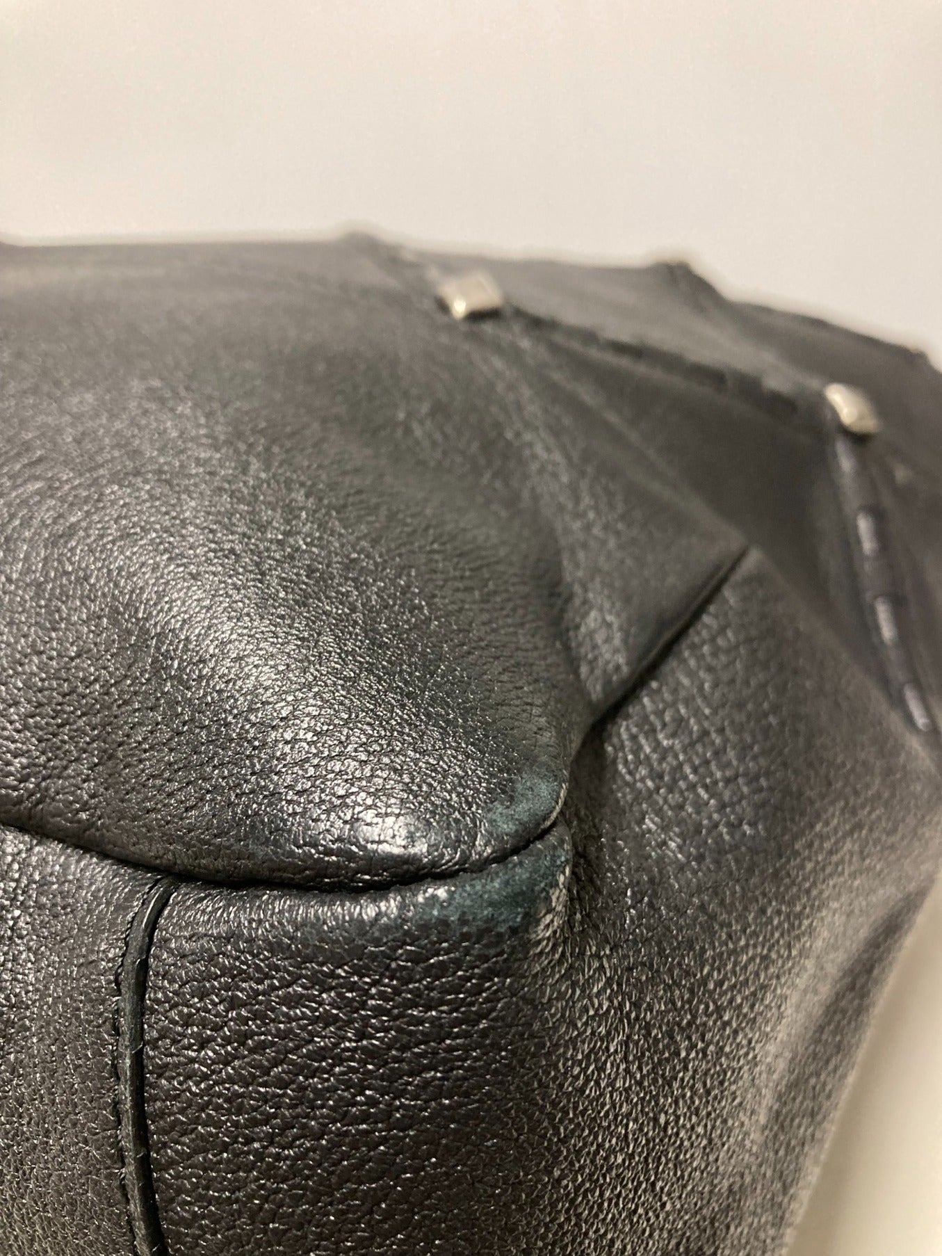 [Pre-owned] ISSEY MIYAKE Studded leather tote bag
