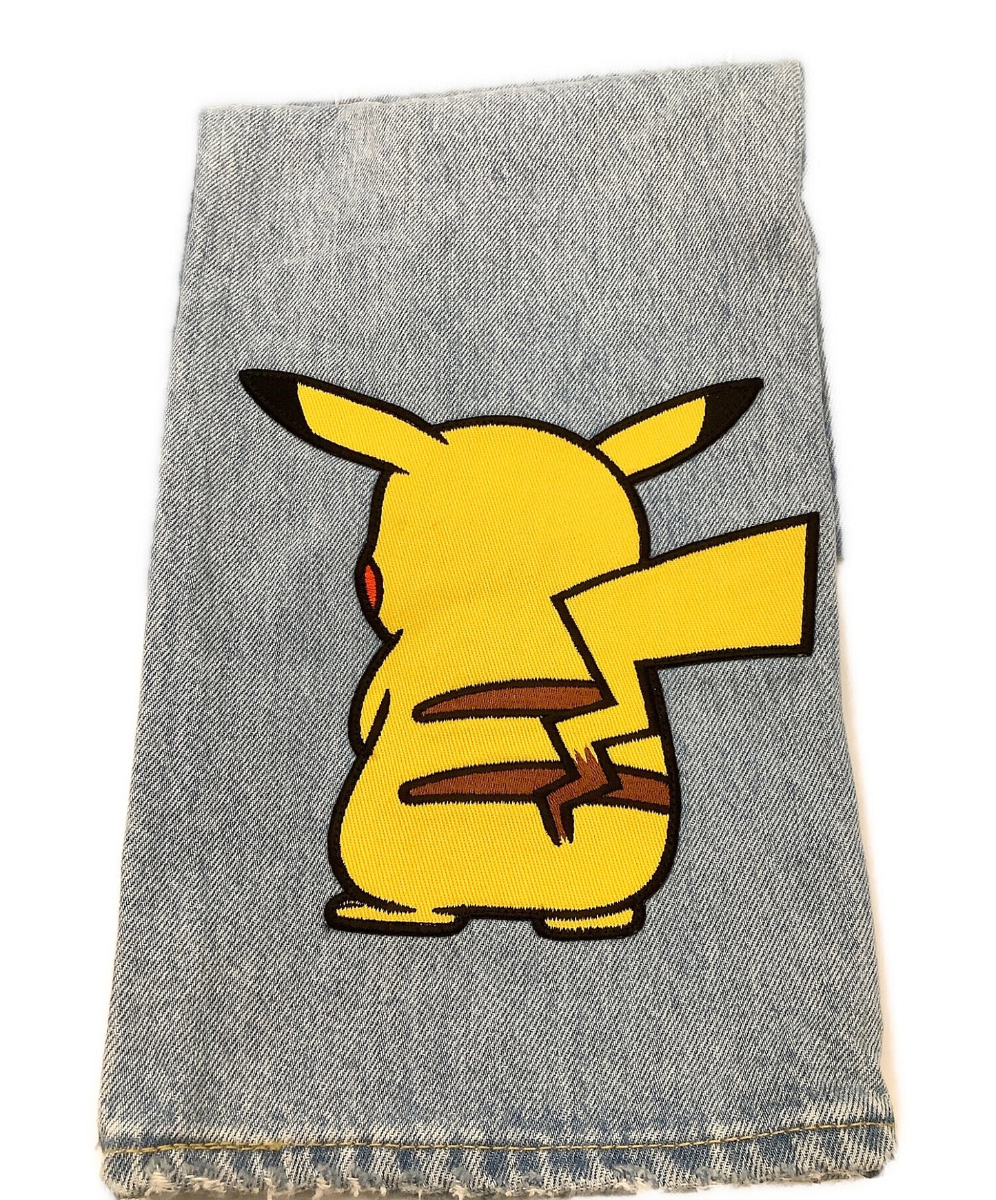 Levi的X Pokemon 551Z正宗的直式口袋妖怪石头宠物小精灵25周年合作Pikachu图形