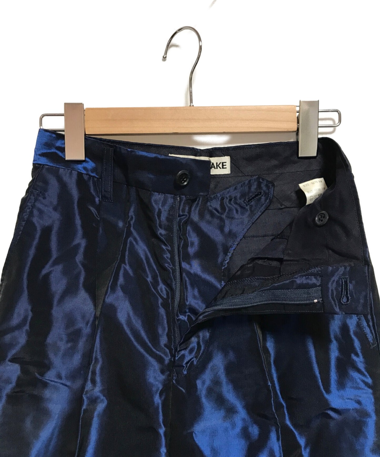 [Pre-owned] ISSEY MIYAKE Satin tuck pants IM11-FF025