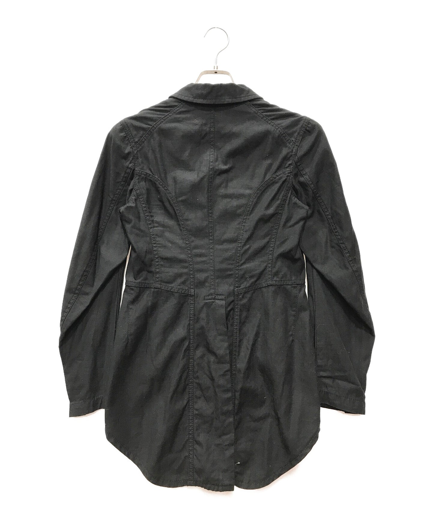 Black Comme Des Garcons는 재킷 1C-J015에 맞춰져 있습니다