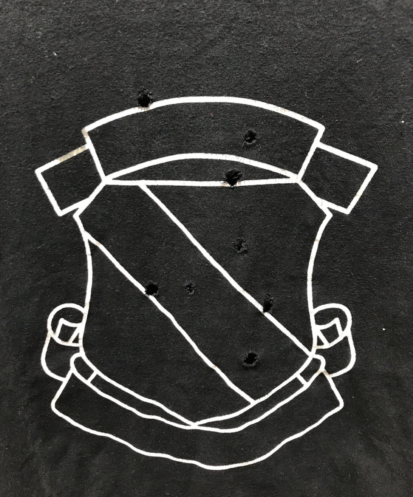 หมายเลข (n) ine emblem พิมพ์เสื้อยืด 00s เก็บถาวรความเสียหาย