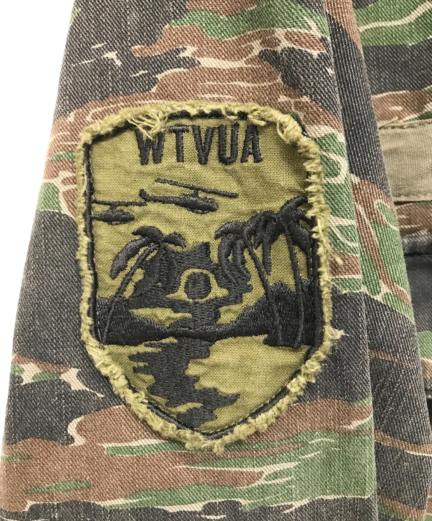 [Pre-owned] WTAPS Tiger Camo Military Jacket 171GWDT-SHM01S