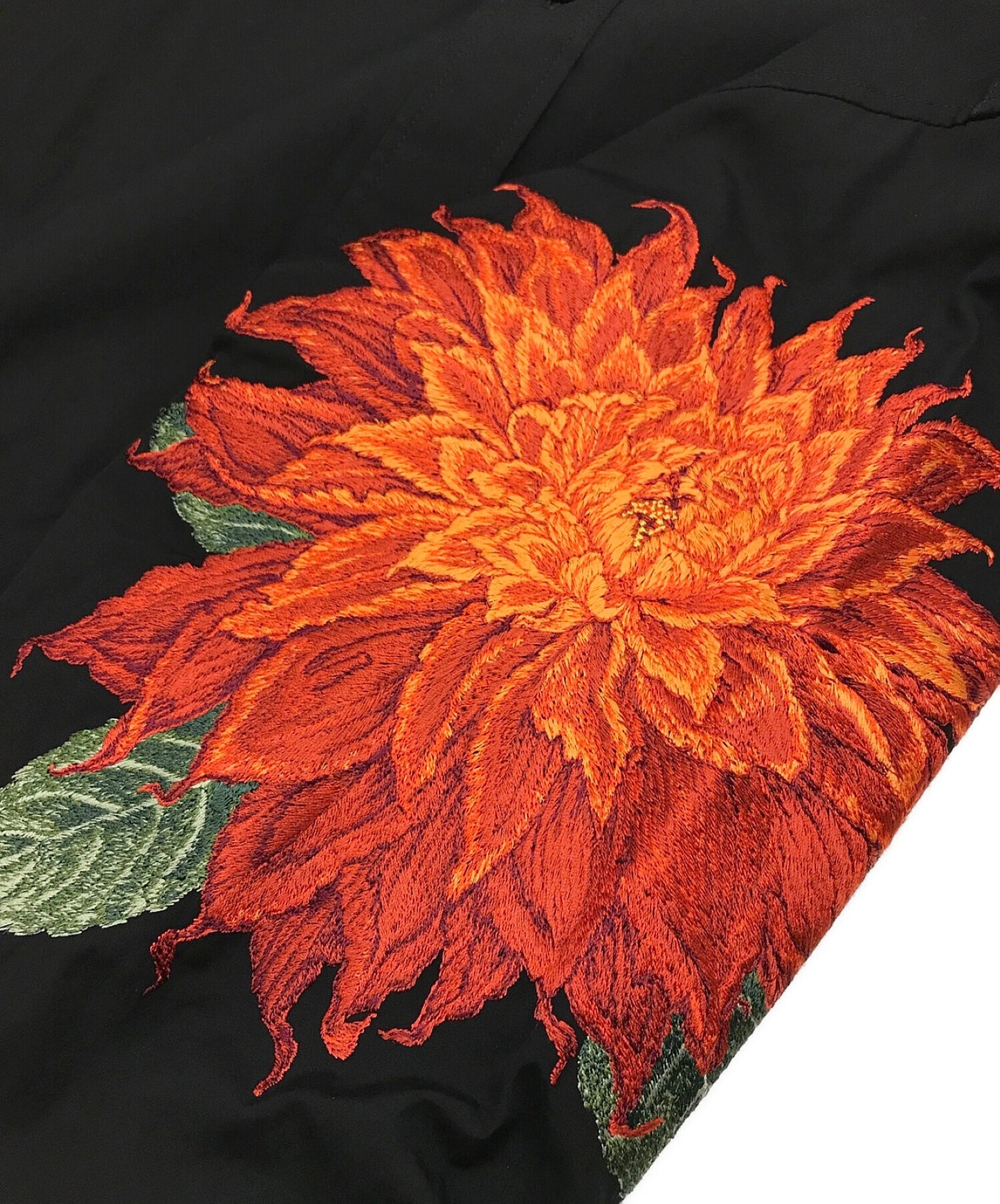 Yohji Yamamoto Pour Homme Blouse กับ Dahlia Embroidery และ Orange Hg-B90-034