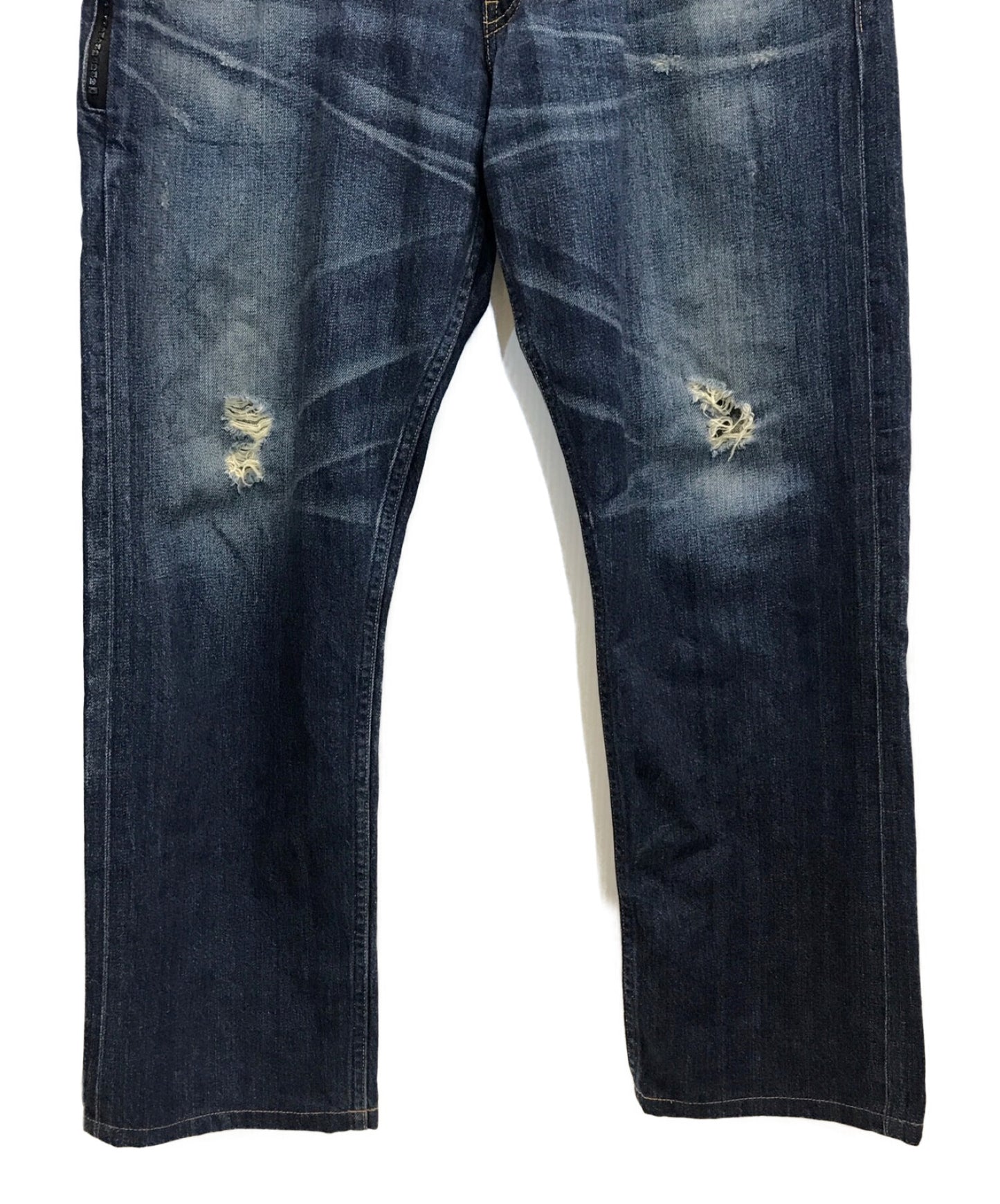 Levi's Fenom特别订单505繁忙的螺柱牛仔裤UE505-0002