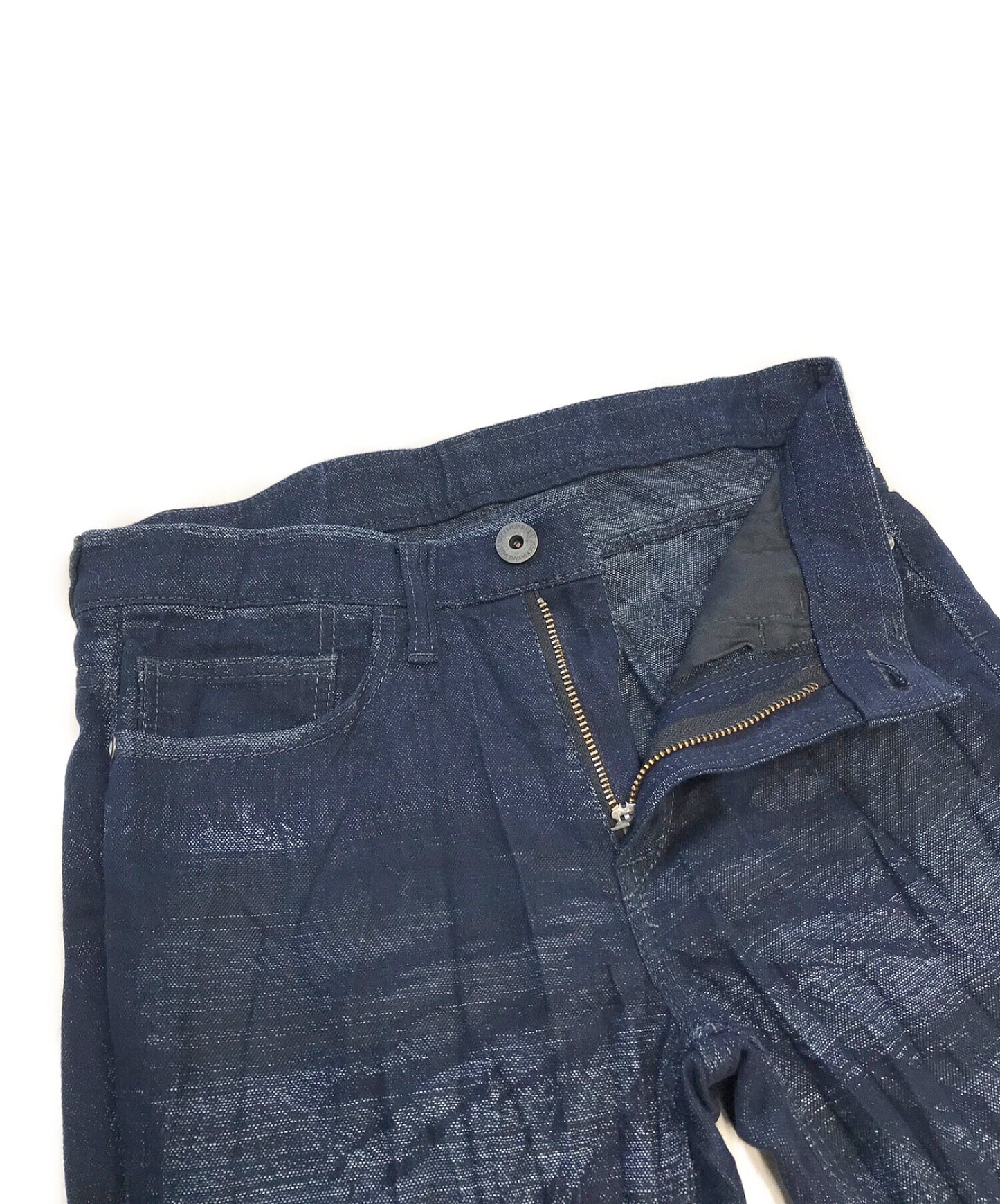 Issey Miyake 남성은 Crinkle-Effect Jeans ME43FF141을 소유했습니다