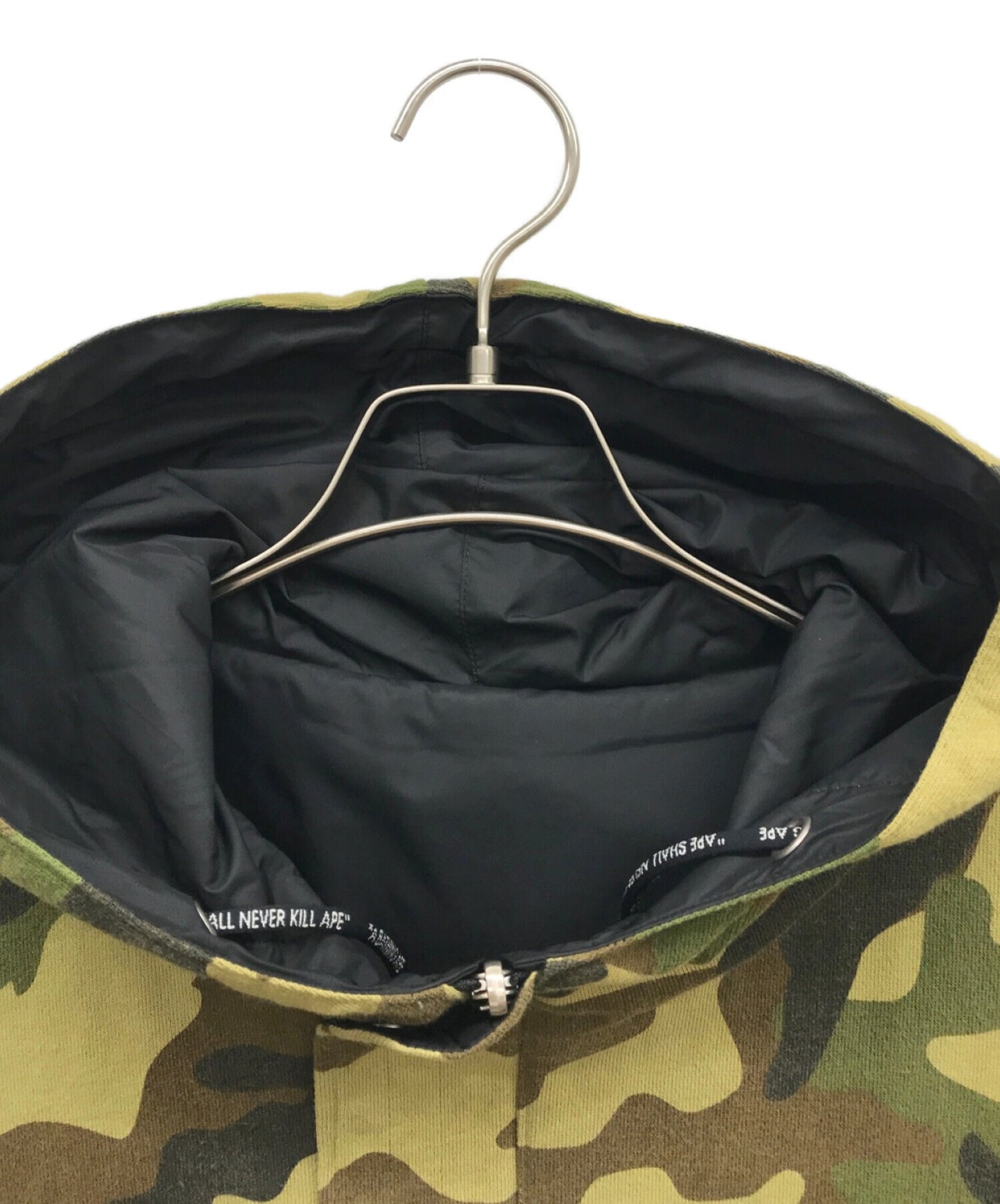 [Pre-owned] A BATHING APE Reversible nylon jacket