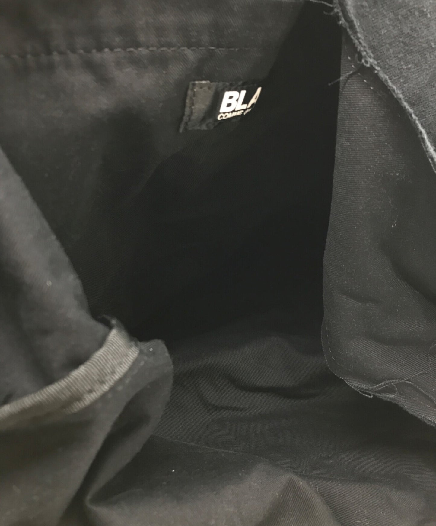 Black Comme des Garcons สร้างกระเป๋าที่สร้างขึ้นใหม่ 1E-K202