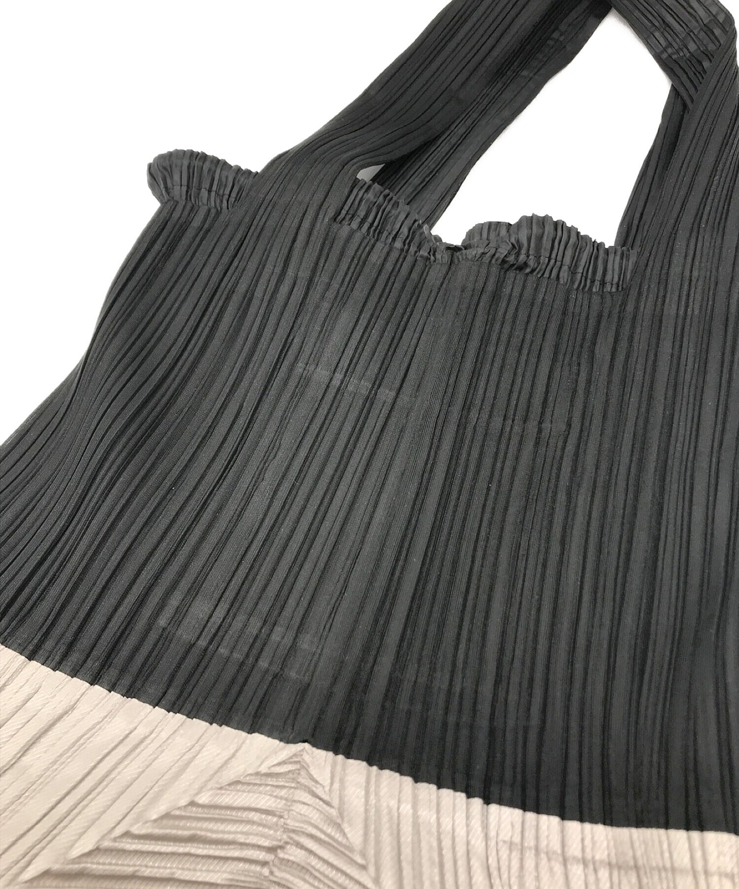 [Pre-owned] PLEATS PLEASE Pleated tote bag PP84-AG532