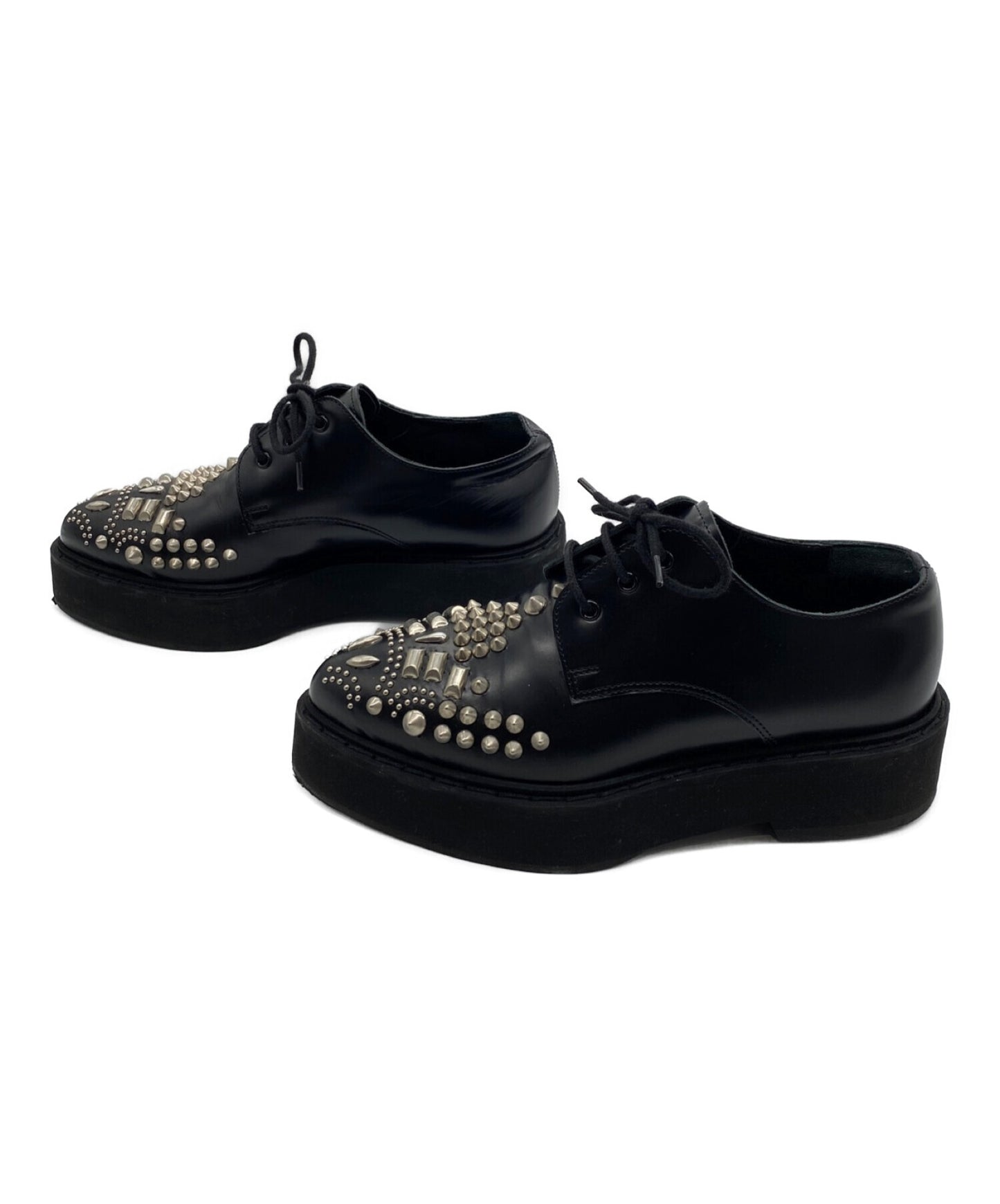 รองเท้าหนัง Alexander McQueen Studded