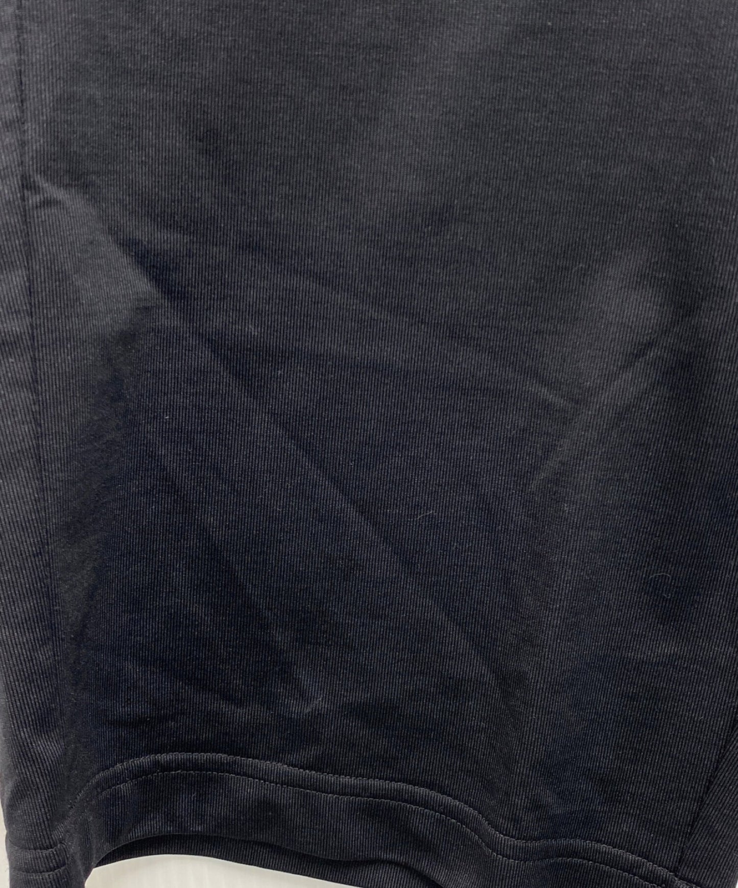 Yohji Yamamoto는 Homme Nylon Jersey Shorts He-T10-631을 부어 넣습니다