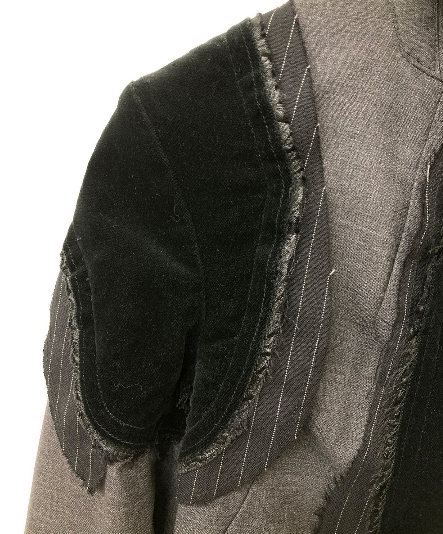 Comme des Garcons AD2009 패치 워크 다른 재료 스위치 / 디자인 재킷을 가진 짧은 재킷 /. GE-J038