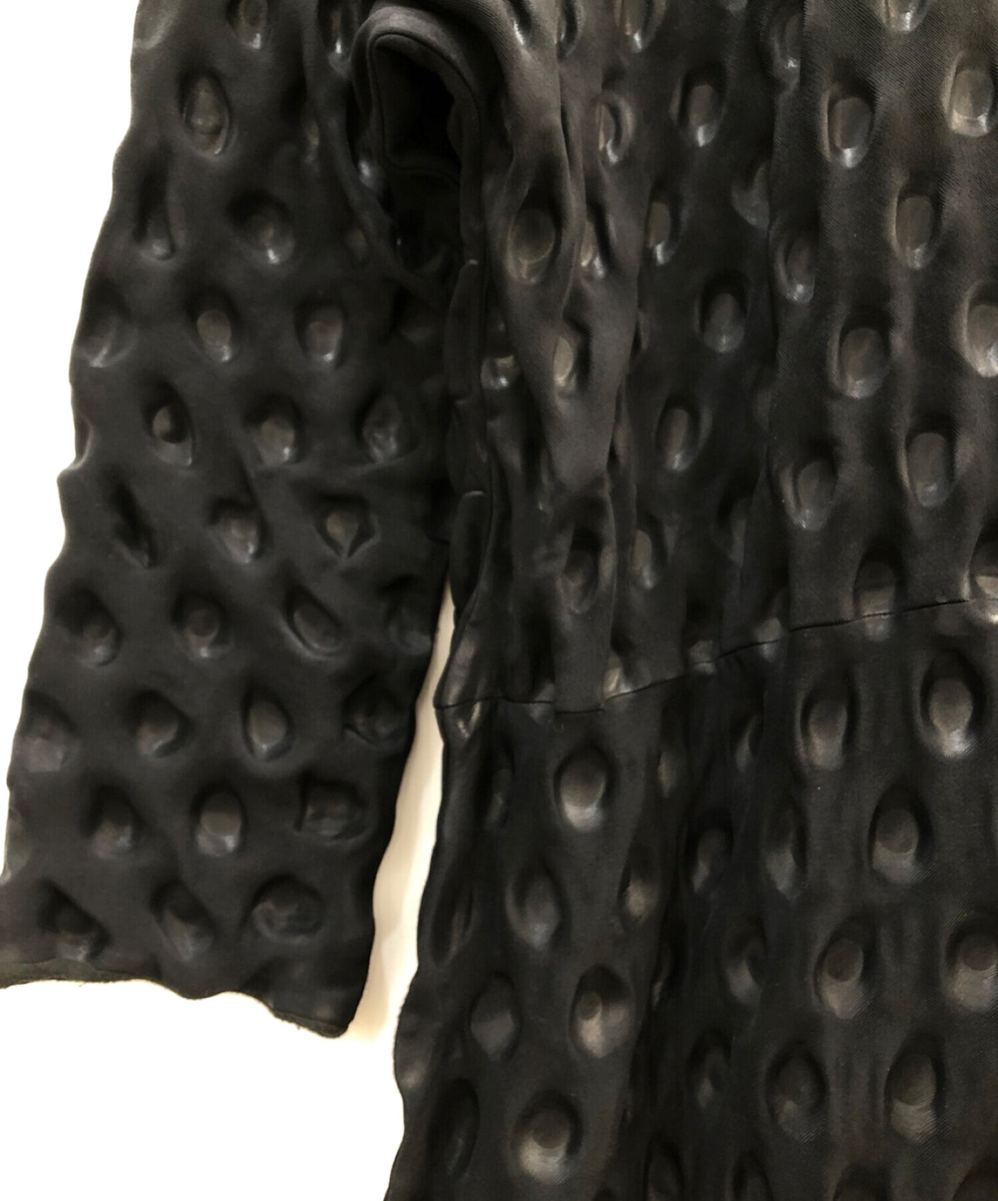 [Pre-owned] ISSEY MIYAKE Three-dimensional embossed coat IM03FA016