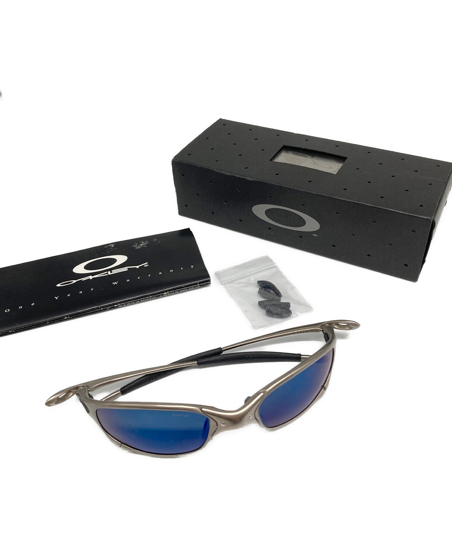 Oakley X-Metal "แว่นกันแดด IP003810A