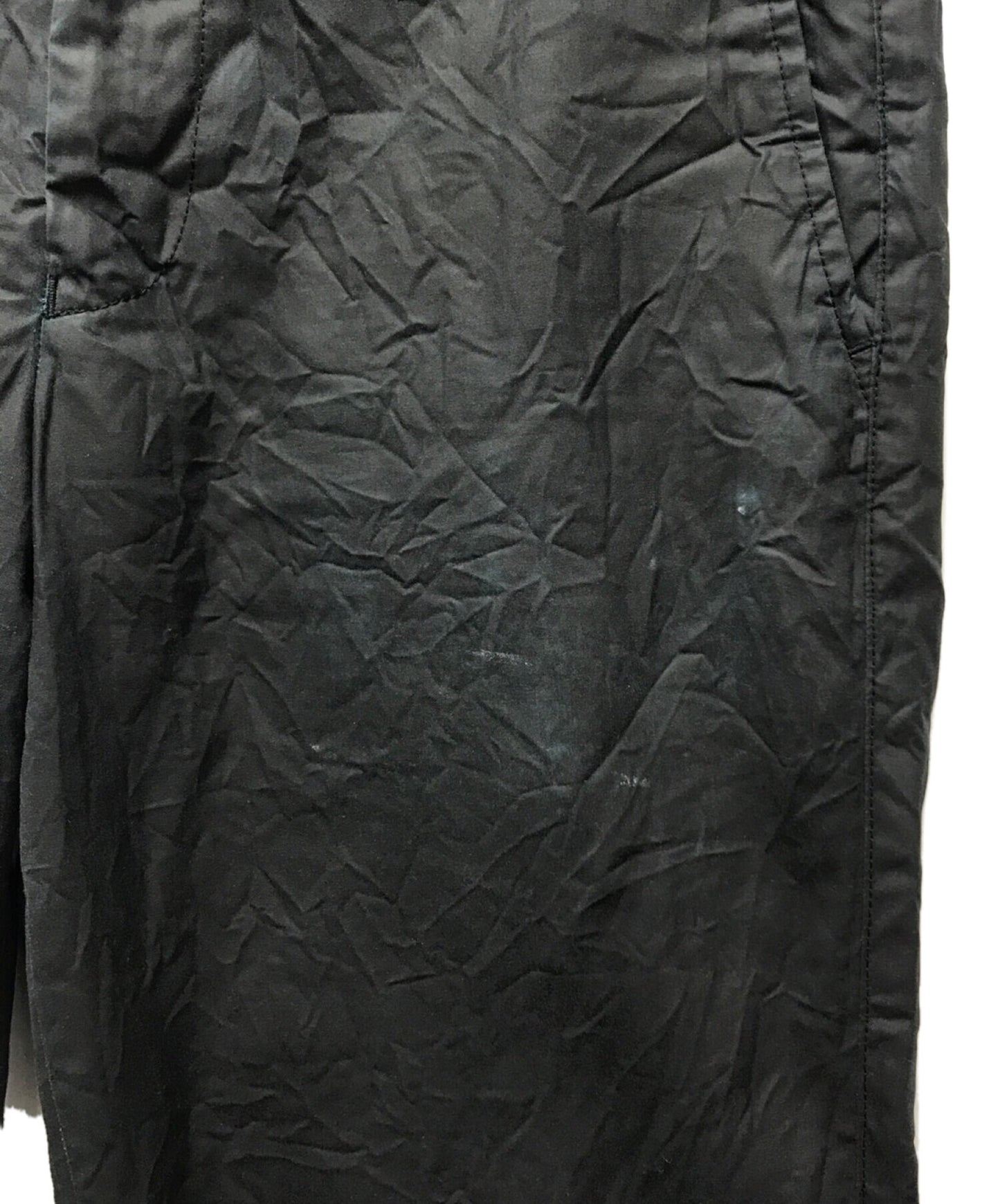 กางเกงในการประมวลผลที่ปัดน้ำฝน Issey Miyake