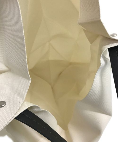 ISSEY MIYAKE × IITTALA Folding pleated tote bag