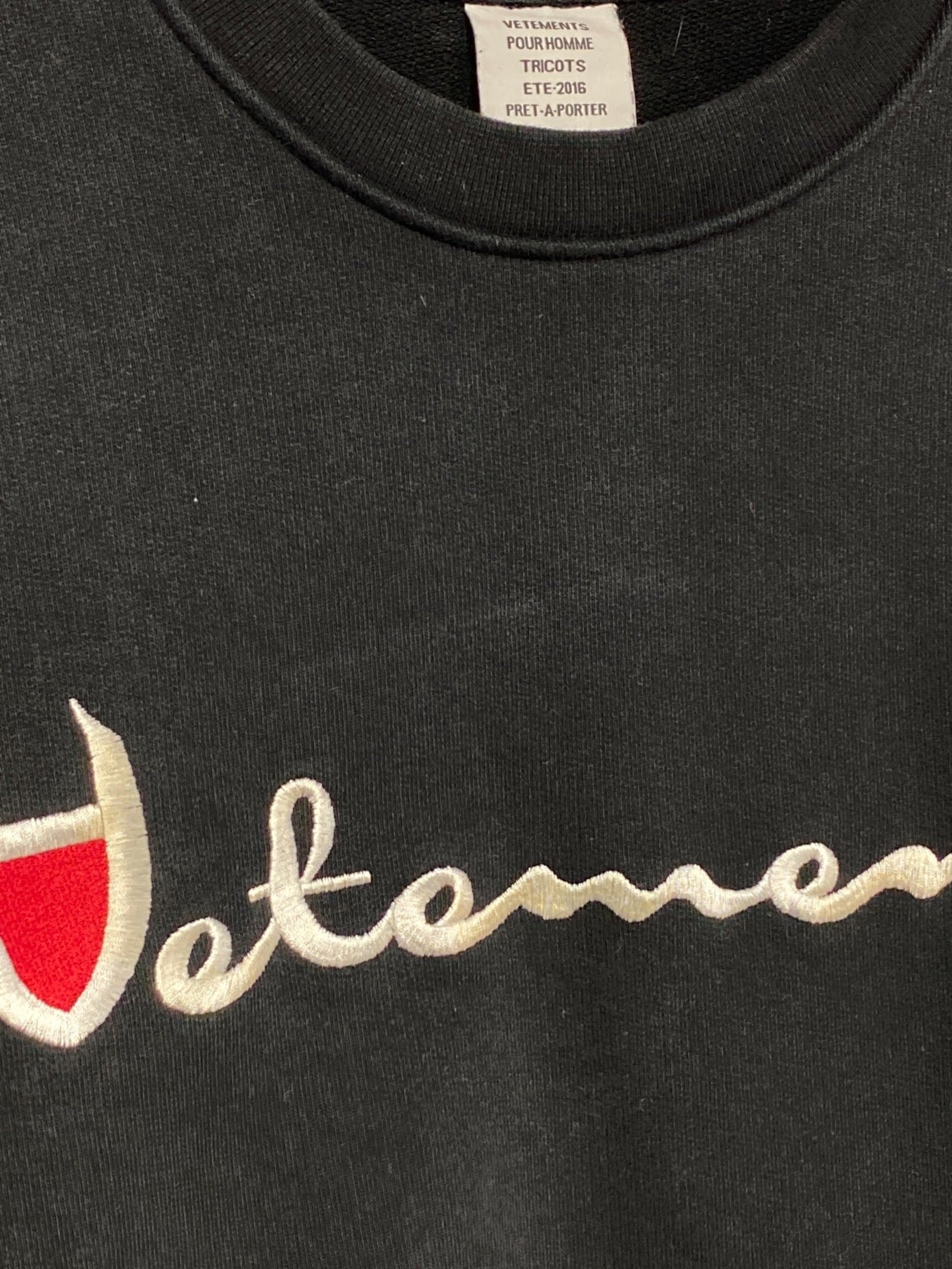 Vetements 16SS Logo Crewneck MS16TP25